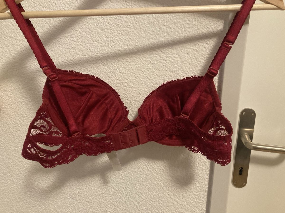 Altra biancheria intima: BH rot mit Spitze – Nuovo (secondo la descrizione) da Urtenen-Schönbühl venduto da alessibas 1