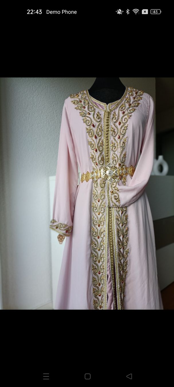 Vestiti: Caftan rose poudré brodé or - Élégance et tradition!  – Nuovo e nell'imballaggio originale da La Chaux-de-Fonds venduto da Luxary.25cachmirepro 4