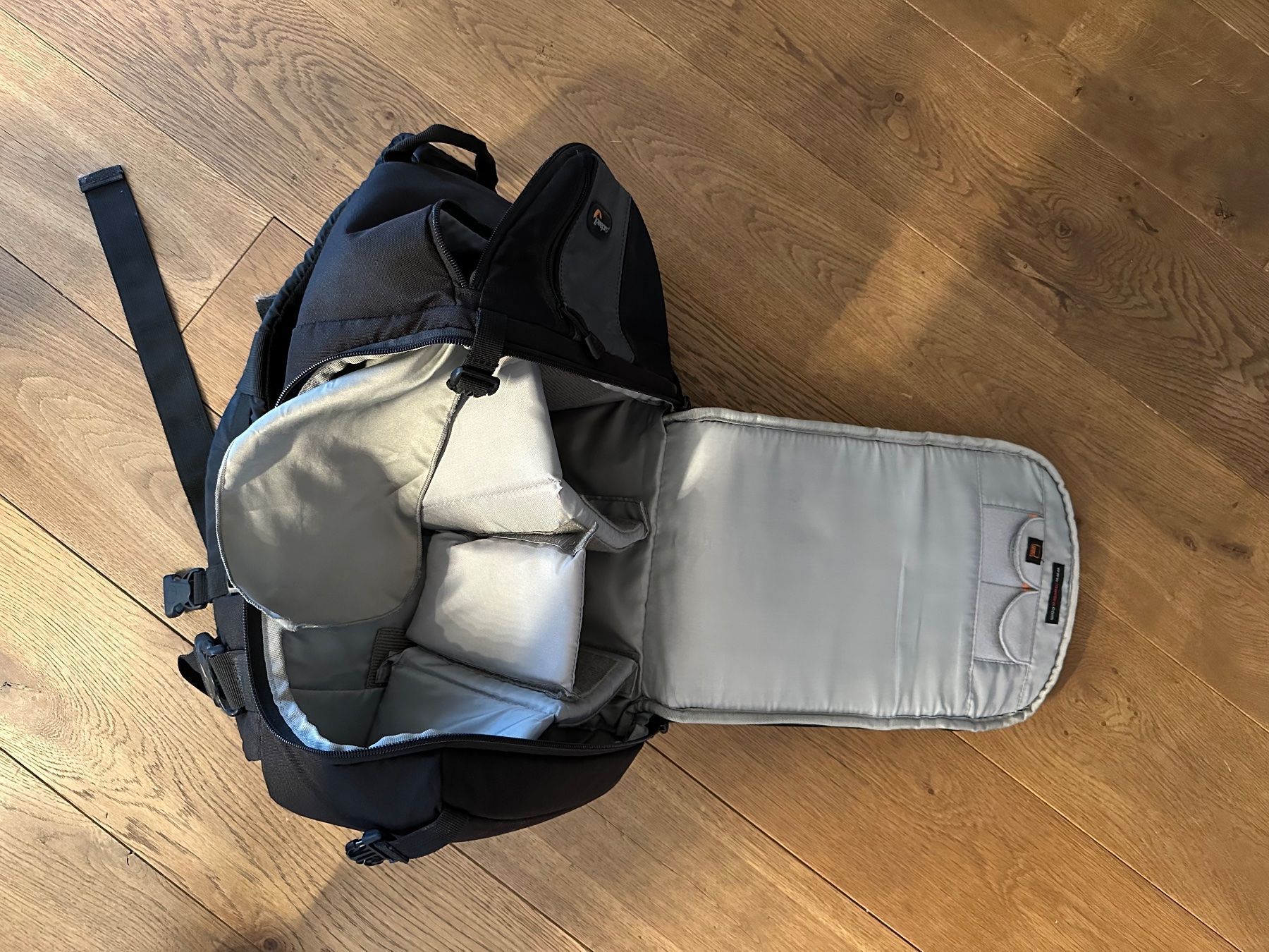 Lowepro Zaini: Lowepro Fotorucksack – Usato da Mauren venduto da SB1606 1
