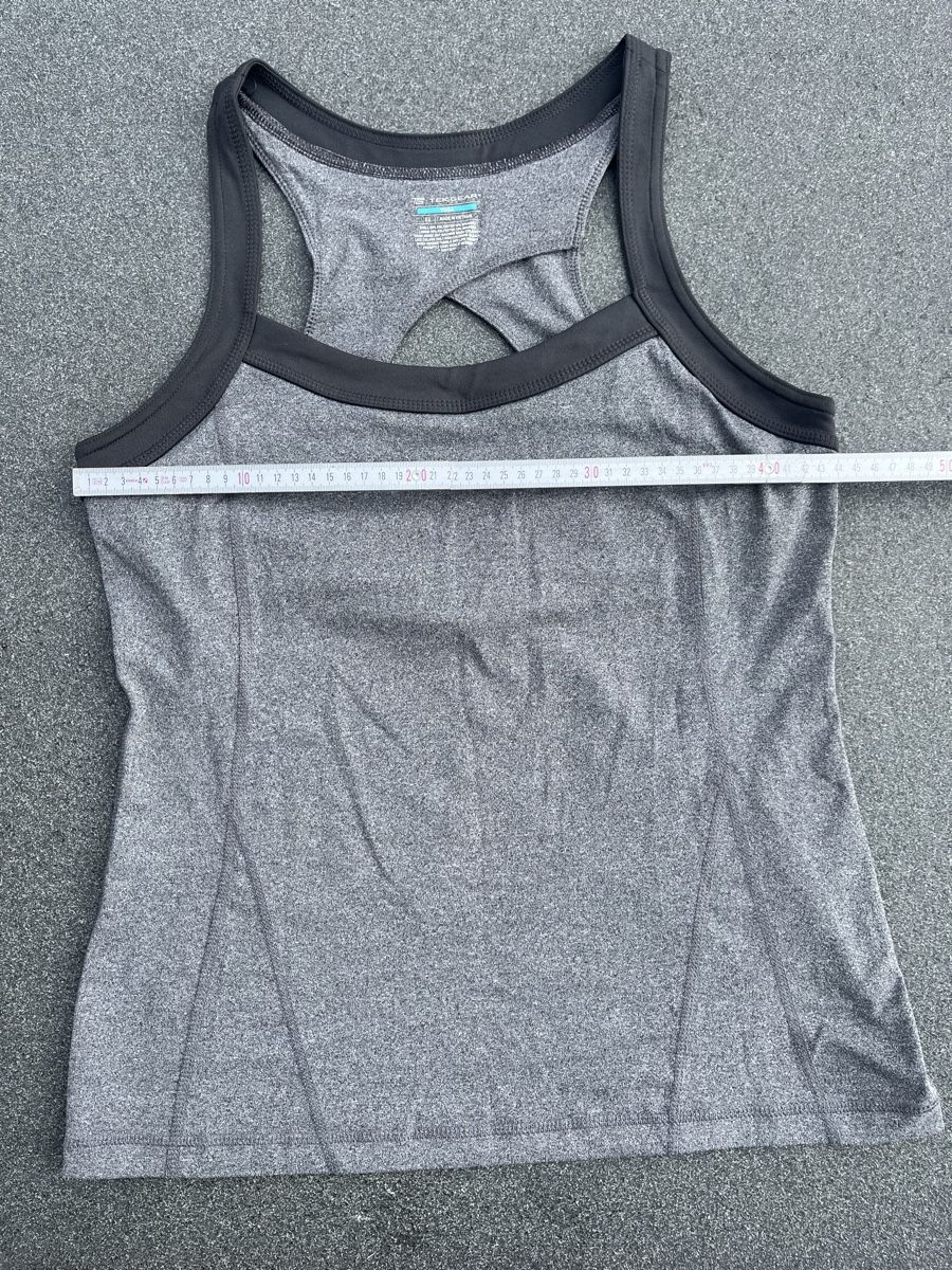 Top: Haut de sport  – Usato da Lutry venduto da meg_pk9l