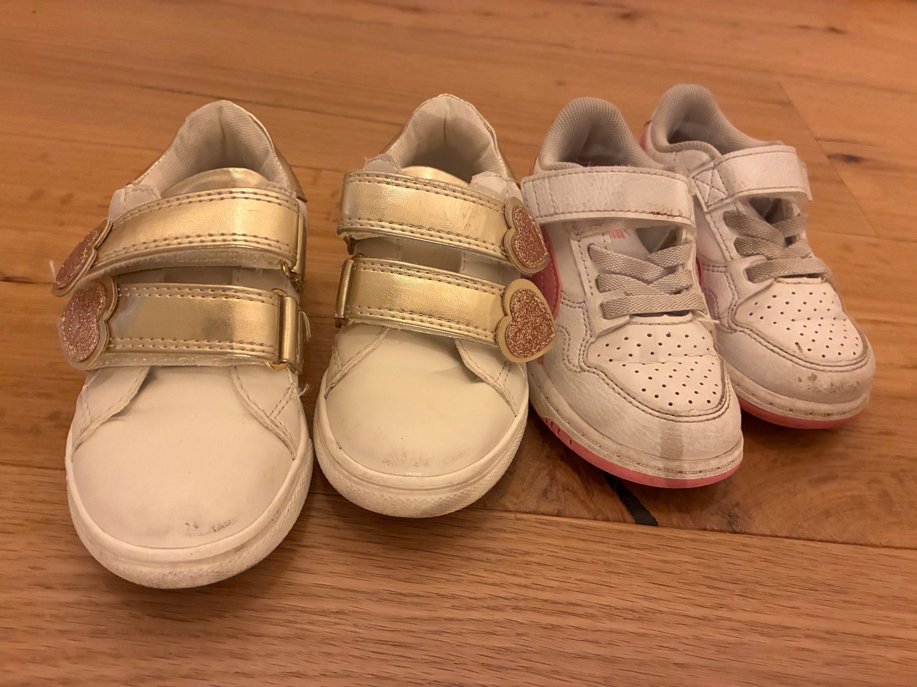 Schuhe für Mädchen: Mädchen Turnschuhe weiss – Gebraucht aus Kriens von Remes777 1