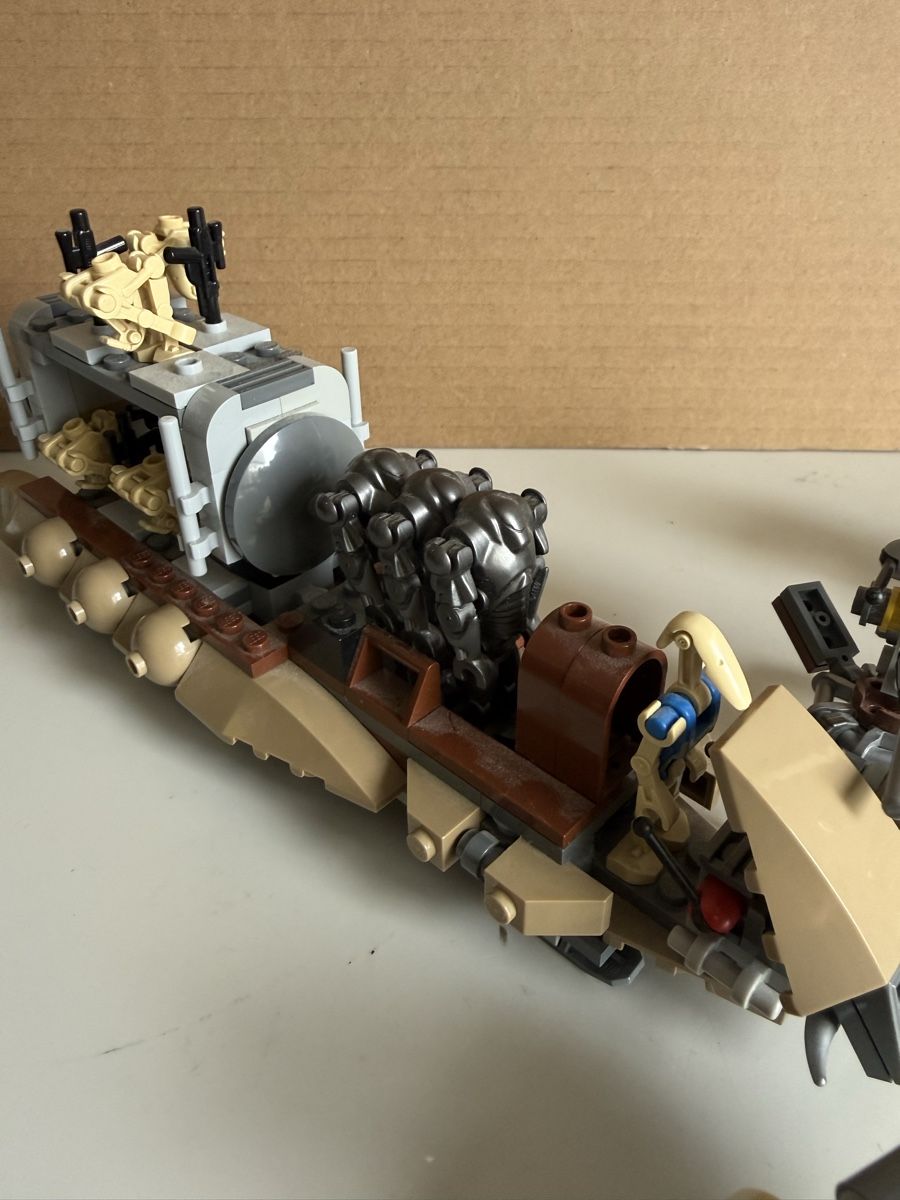 Lego Kit di costruzioni: LEGO Star Wars Droiden Transporter mit Droiden Set – Usato da Mettmenstetten venduto da _4_YOU_ 4