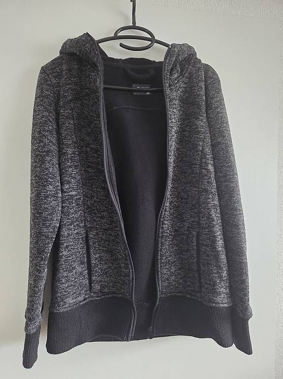 Pullover & Sweatshirts: Dunkelgrau-schwarzer Kapuzenpullover (Grösse S) – Gebraucht aus Herisau von lia17 3