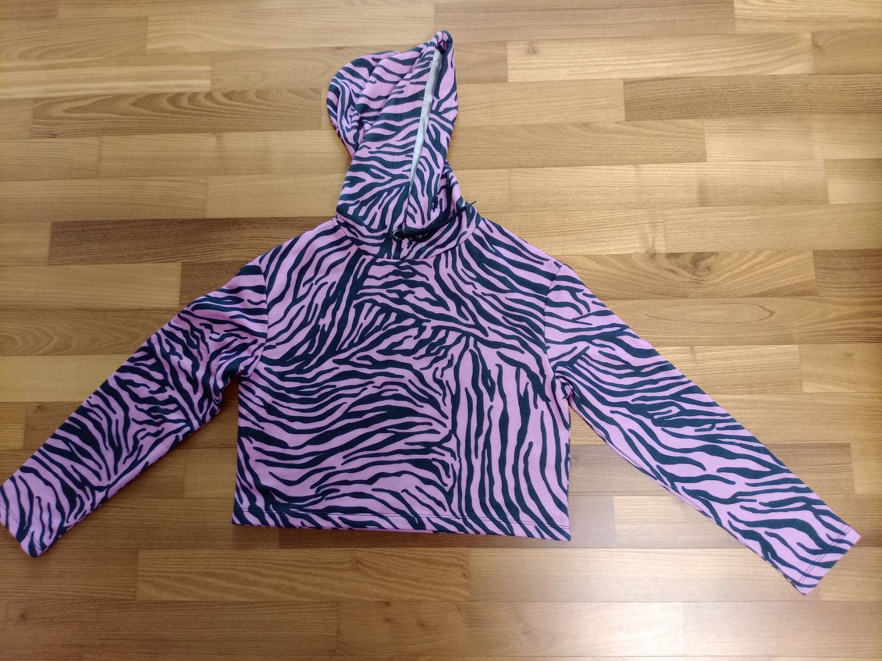 Maglioni & Felpe: Zebra Crop Hoodie Gr. XS – Usato da Winterthur venduto da Smily-_-