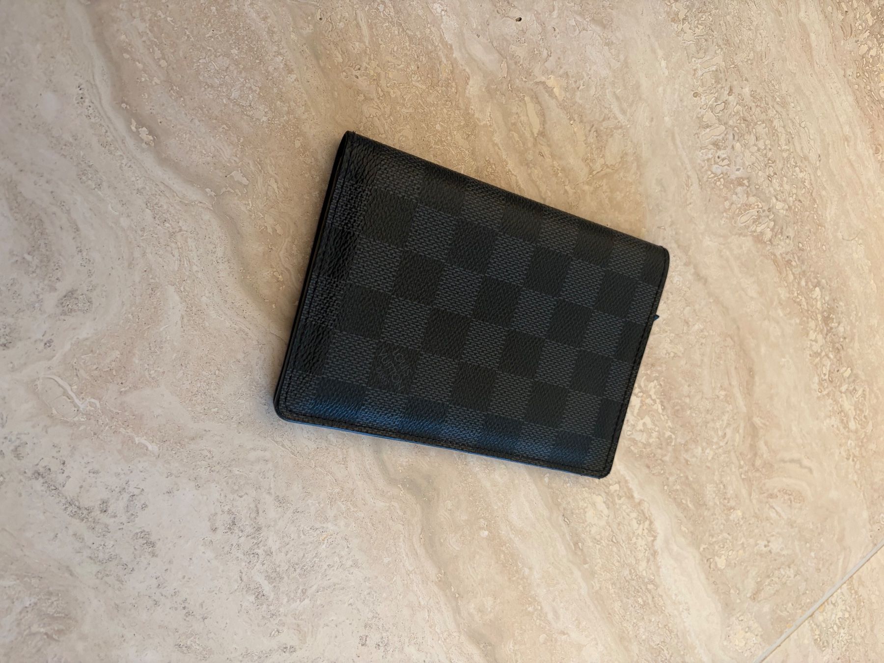 Louis Vuitton Sonstige Kleidung & Accessoires: Louis Vuitton Passhülle Damier Graphite – Gebraucht aus Kreuzlingen von Jea_luxe 5