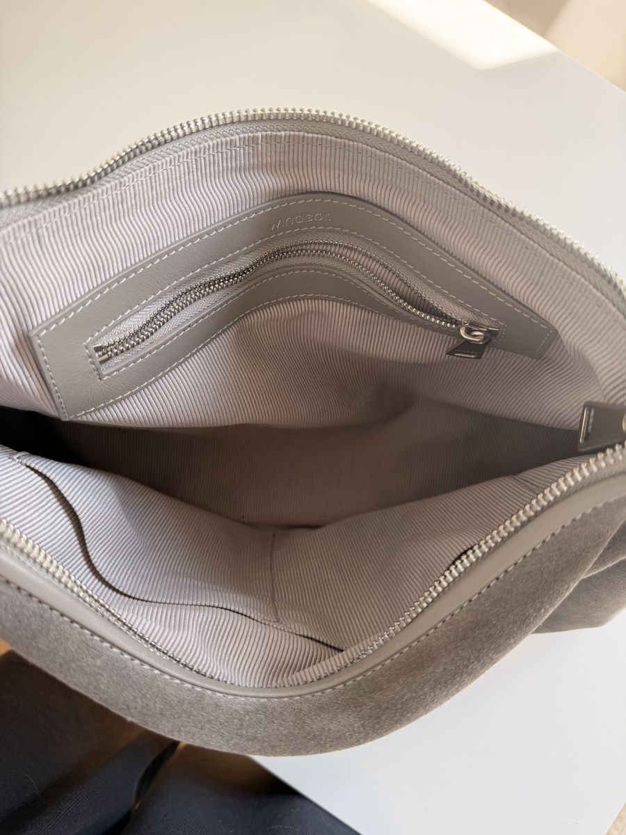Windsor Borse: Windsor Grey Suede Hobo Bag – Nuovo (secondo la descrizione) da Kreuzlingen venduto da wk. 5