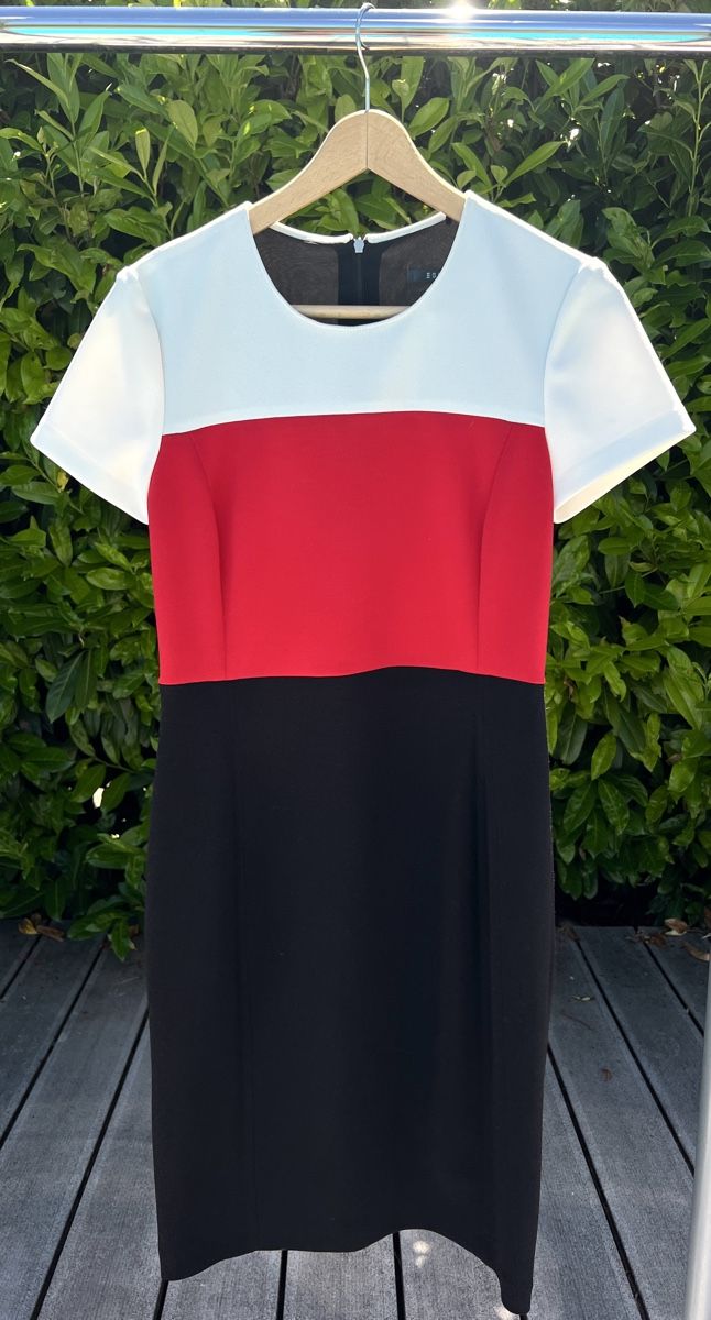 Esprit Robes: Robe Esprit S – Neuf (Voir description) à St-Aubin FR par claramathi