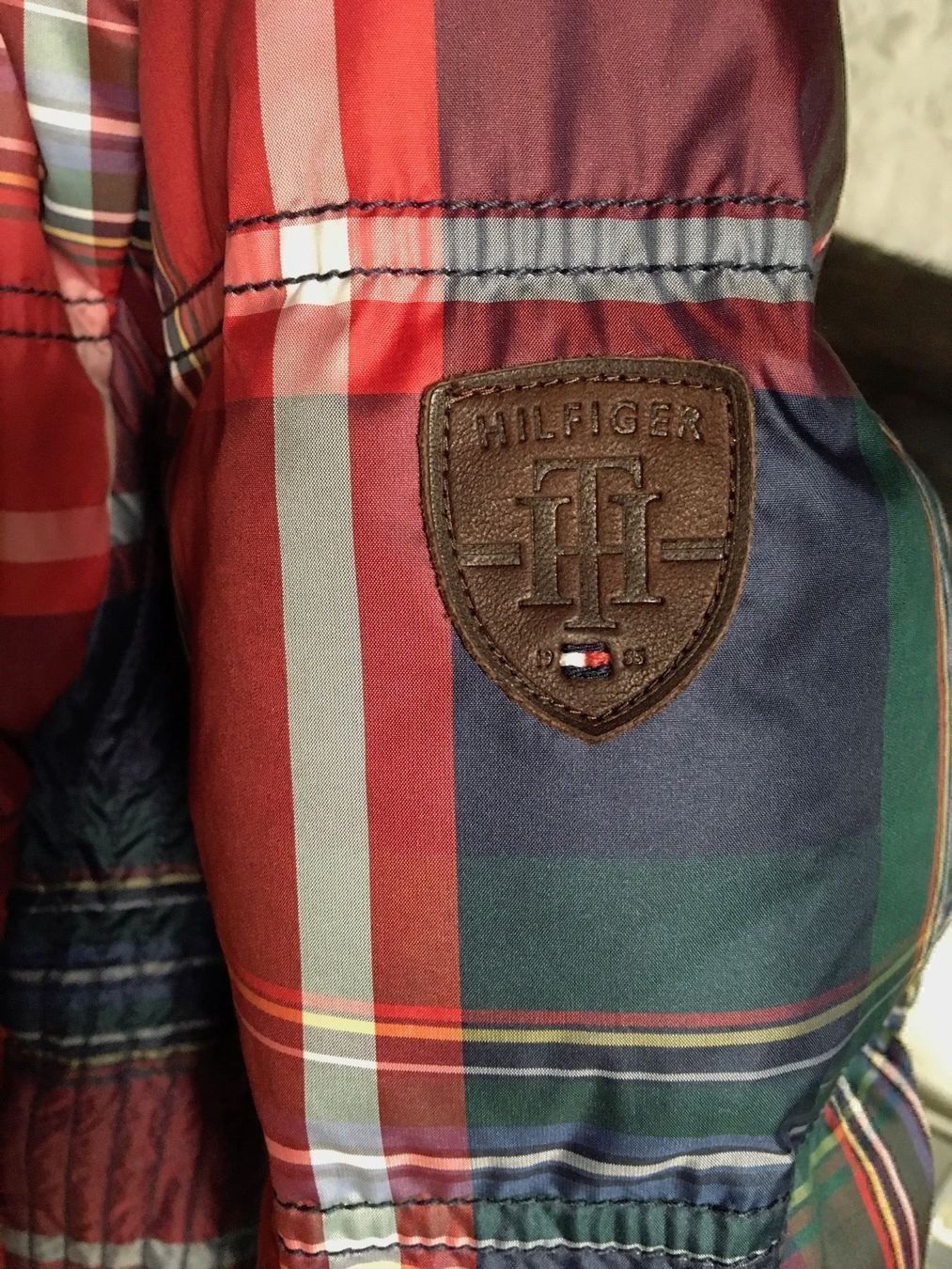 Tommy Hilfiger Giacche: Tommy Hilfiger Daunen Jacke kariert – Nuovo (secondo la descrizione) da Burgdorf venduto da Vida6 1