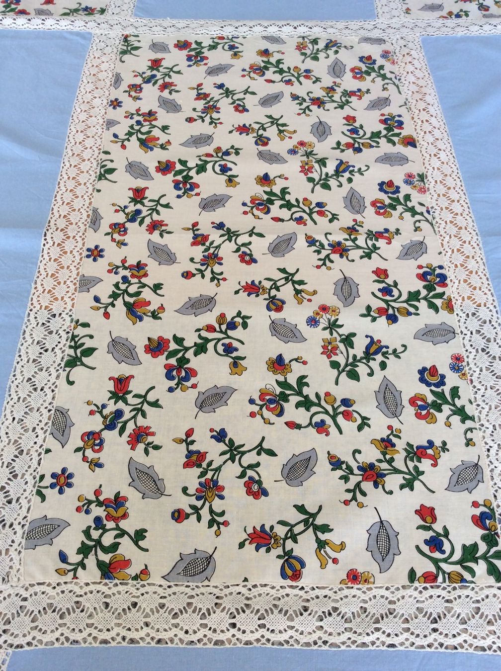 Altra biancheria da tavola: Vintage Tischdecke mit viel Spitze – Usato da Birwinken venduto da chez-erna 2