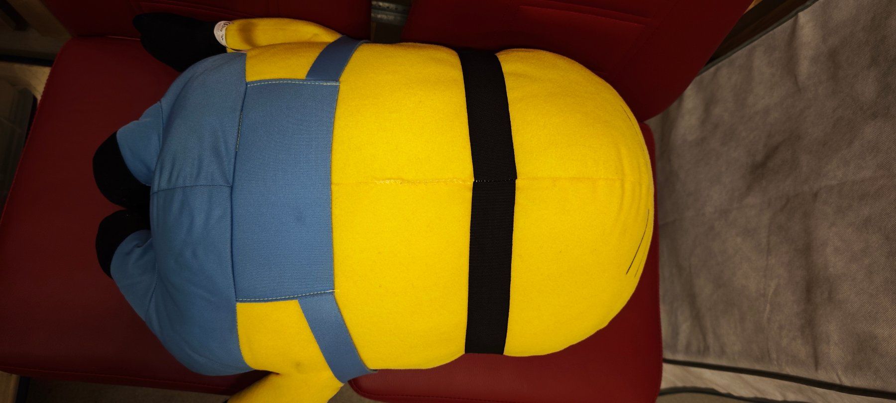 Spielzeuge: Original Plüsch Minion Grösse ca. 58cm – Gebraucht aus Aarburg von Liebherr0 2