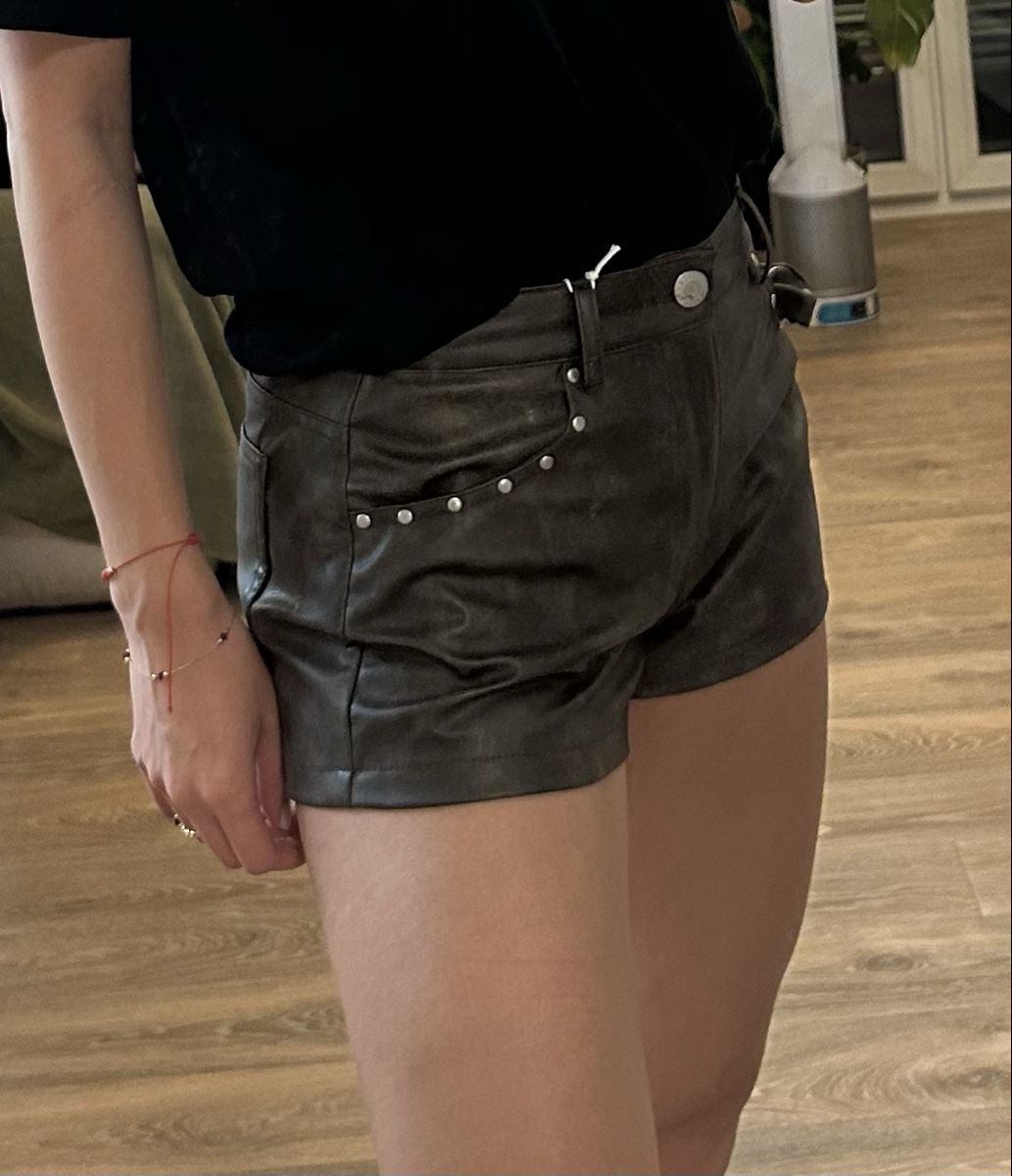 Pantaloni: Desert style shorts with studs in size 34 – Nuovo (secondo la descrizione) da Zürich venduto da nin_mk8s 1