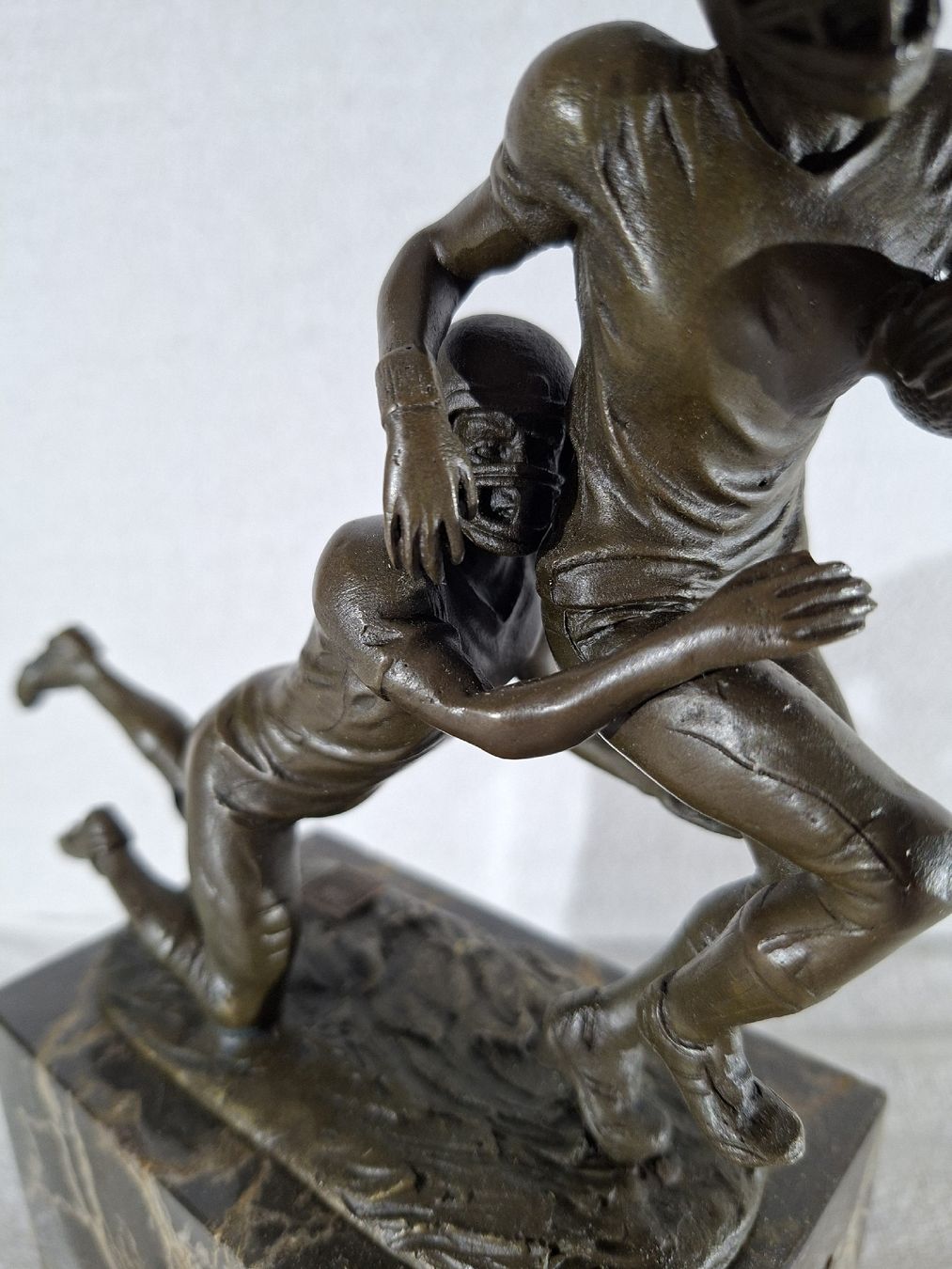 Skulpturen & Statuen: Bronze Foodball ,Amerika  – Gebraucht aus Grindelwald von carro5 5