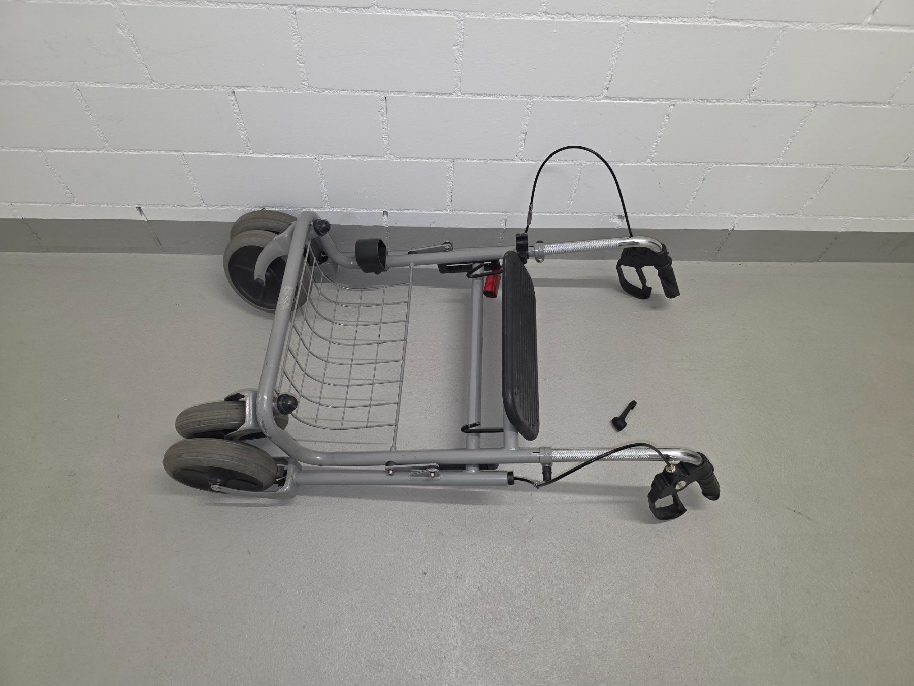 Aides à la marche: Rollator – D'occasion à Rüti ZH par StandbyDaffodii 3