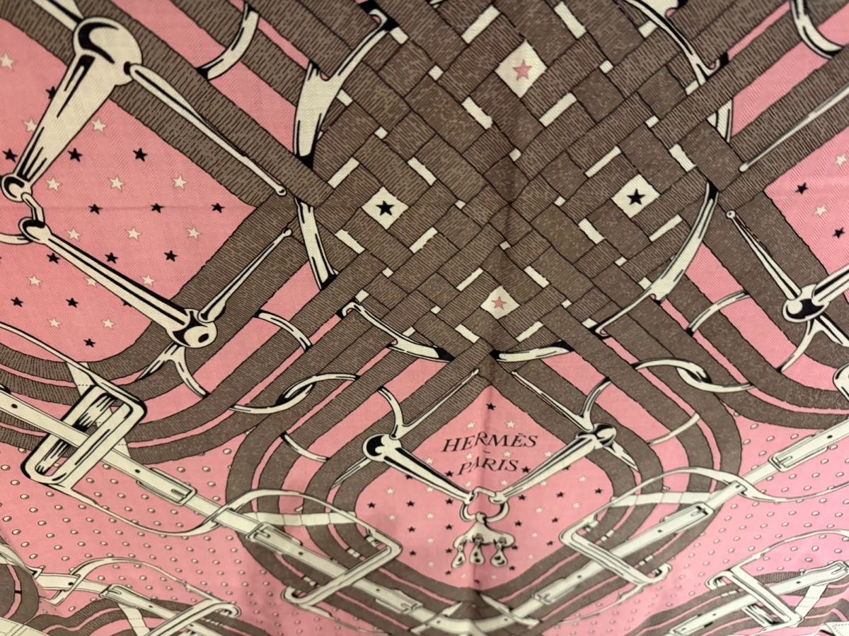 Hermès Foulard & Sciarpe: Châle Hermes neuf, collection 2026 – Nuovo (secondo la descrizione) da lausanne venduto da Boulet2001