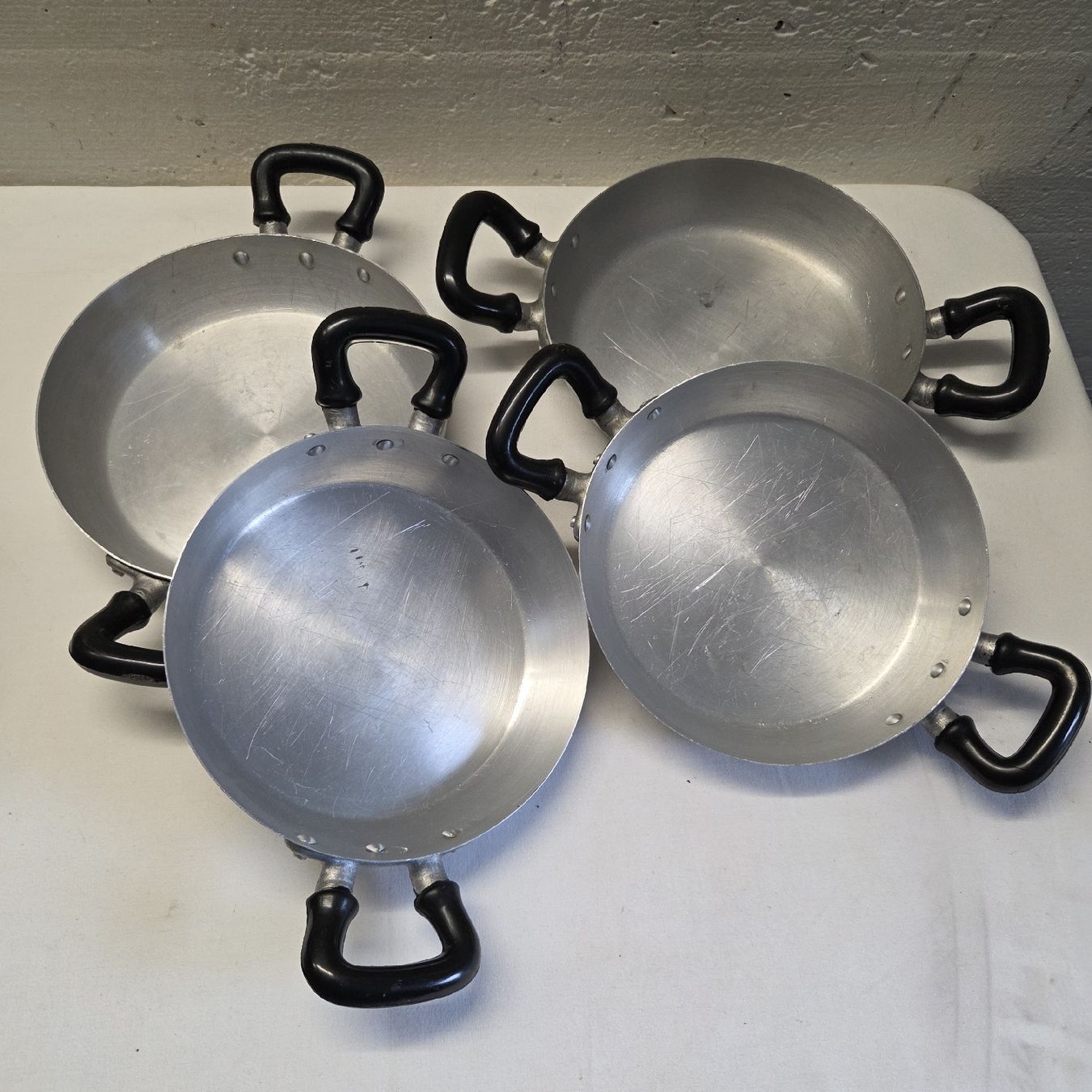 Padelle: 4 Servierpfannen Aluminium  – Usato da Stans venduto da Ducati16