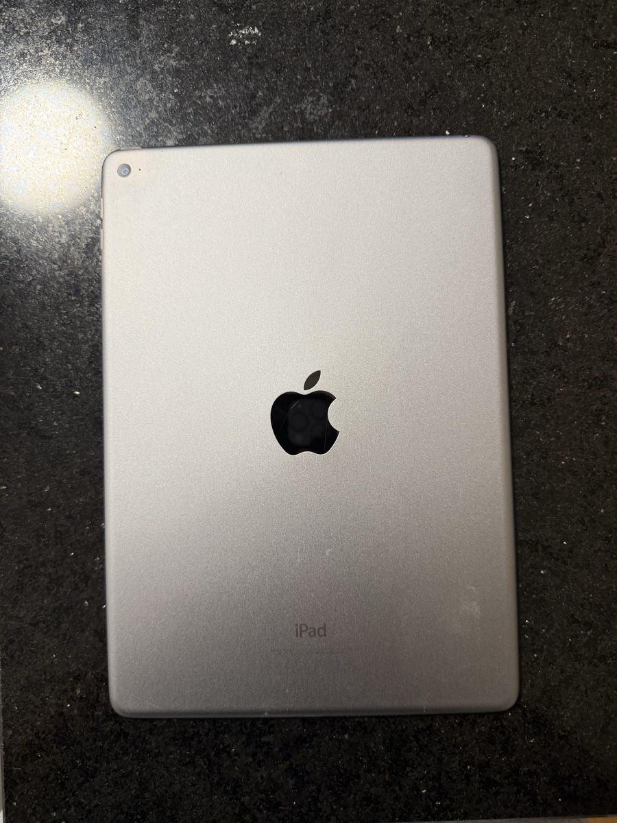 Apple Tablet PC: Ipad Air 2 (A1566) – Gebraucht aus Zug von KoSaZ 3
