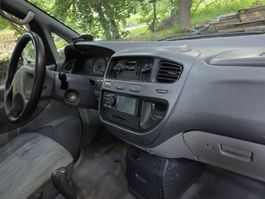 Mitsubishi L400