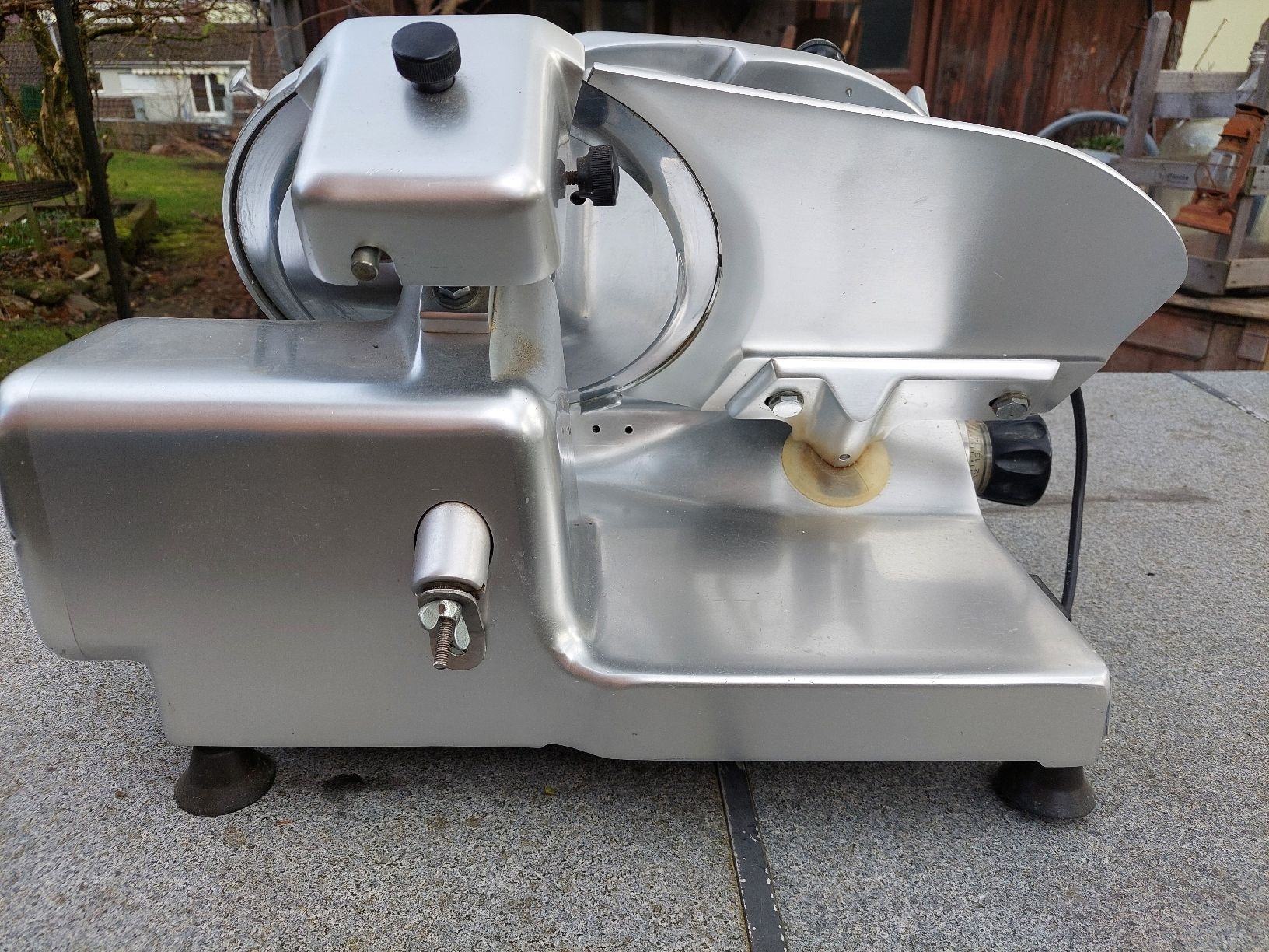 Küchengeräte: Schneidemaschine  – Gebraucht aus Hinwil von
