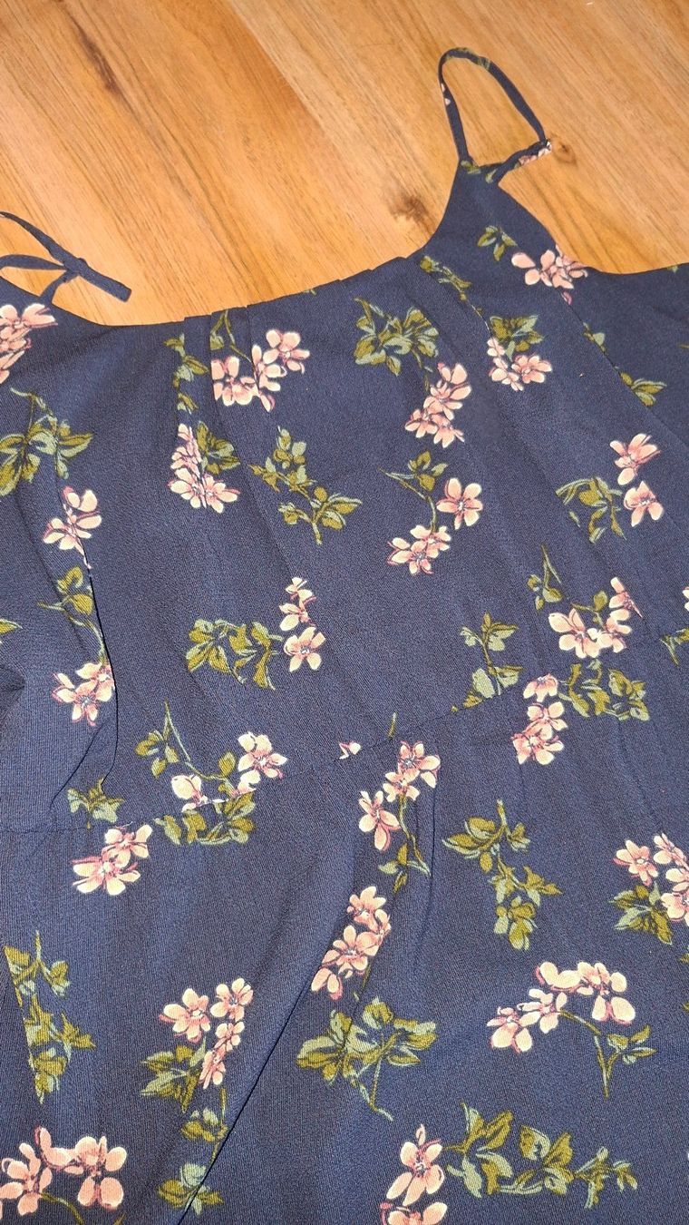 Vero Moda Robes: Robe bleue à fleurs T.XL – D'occasion à La Rippe par veromaud 1