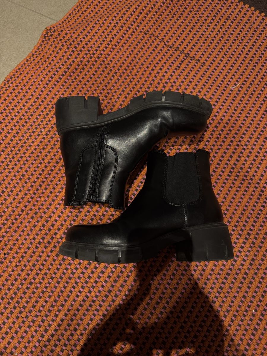 Scarpe da donna: boots black – Usato da Roggwil BE venduto da lffcb 3
