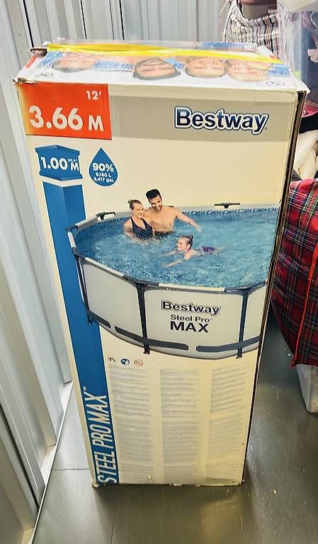 Schwimmbad: Piscine Bestway 3,66m * 1.22m – Gebraucht aus Prilly von cyb_qs5z