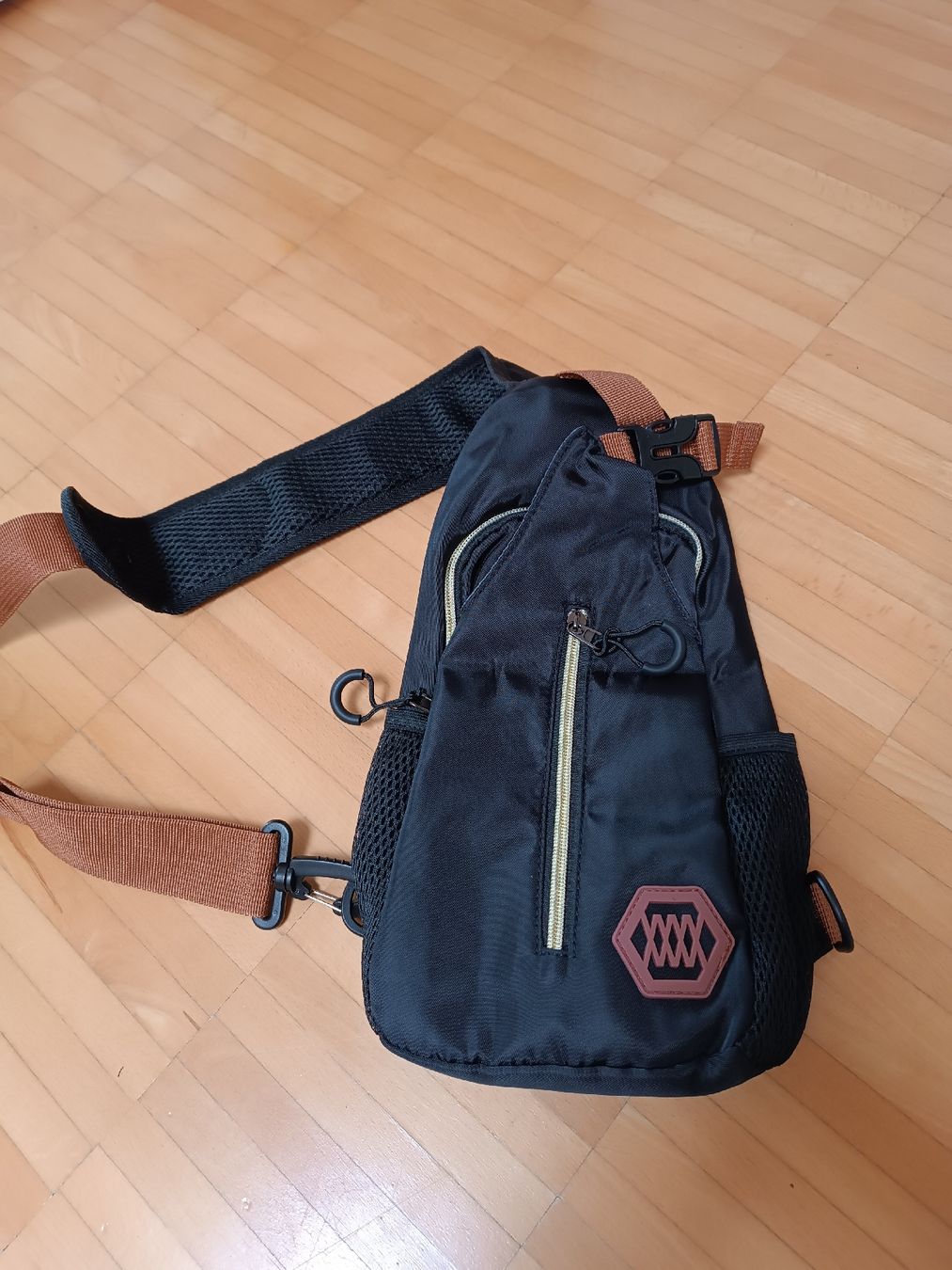 Rucksäcke: Schwarzer Rucksack NEU mit vielen Fächern und Bauchtasche – Neu und originalverpackt aus Basel von mon_7m8h 1