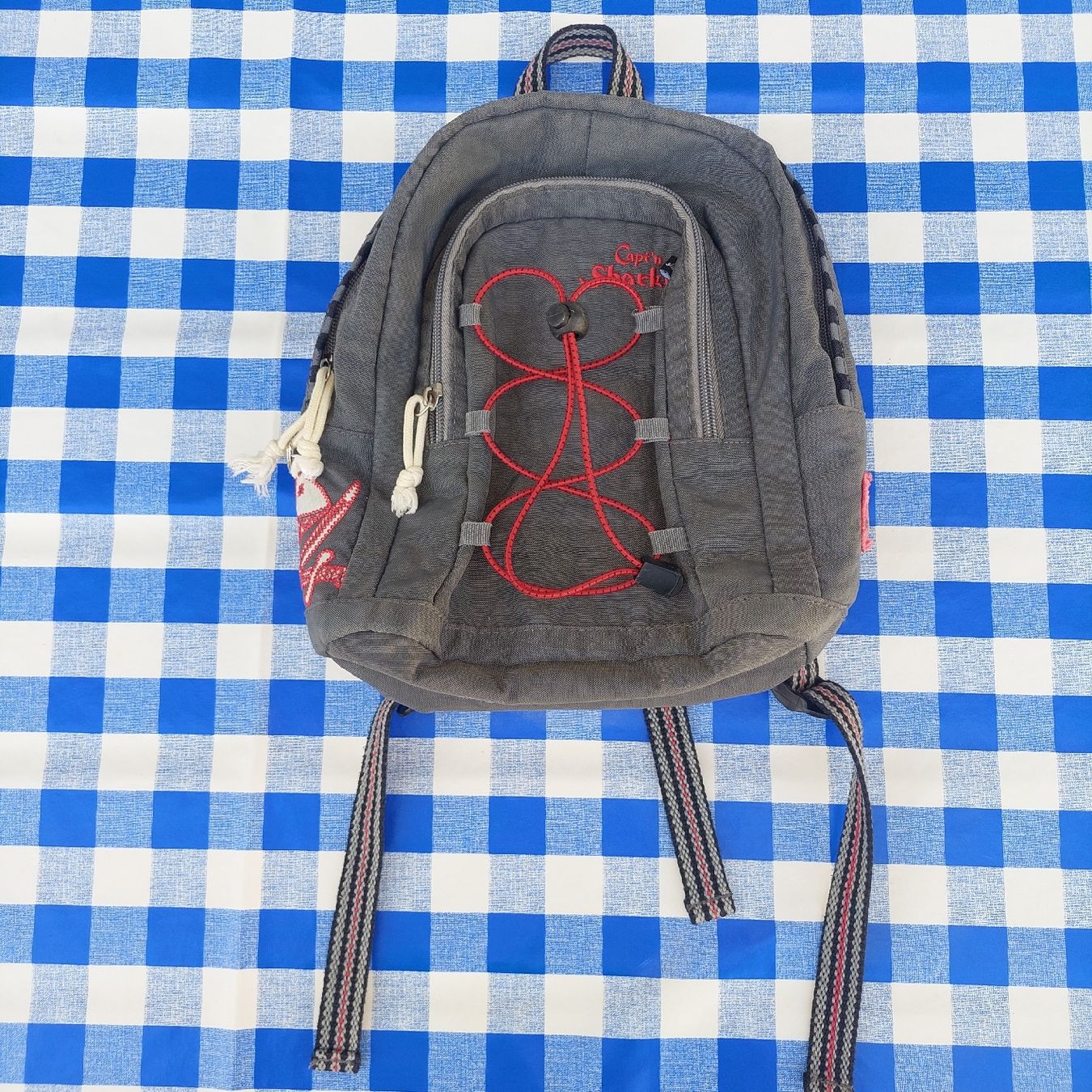 Borse & Zaini: Kleiner Sharky Rucksack grau, gebraucht – Usato da Rudolfingen venduto da T.Mueller