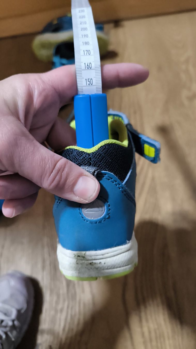 Scarpe per ragazzi: Everest Wanderschuhe Gr. 23 Kinder – Usato da Guttet-Feschel venduto da Ronjia84 1