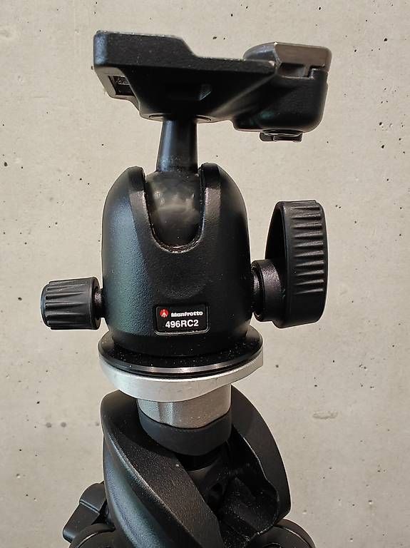 Stative & Köpfe: Manfrotto Tripod verstellbar mit  Verstautasche – Gebraucht aus Bern von elcancro7 4