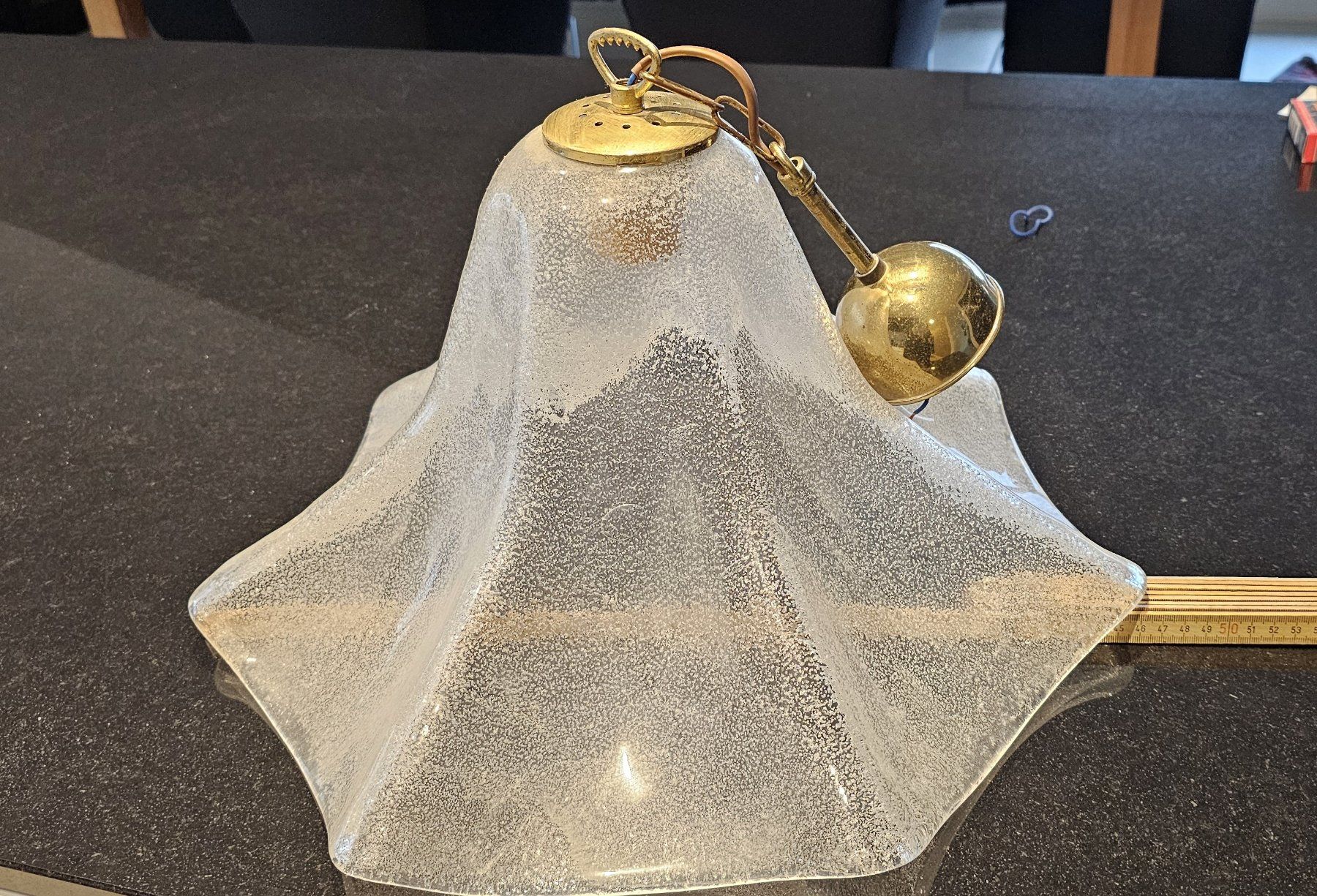Lampadari & plafoniere: Deckenlampe Glas strukturiert mit Messing, gebraucht – Usato da Uetliburg SG venduto da SUGORI