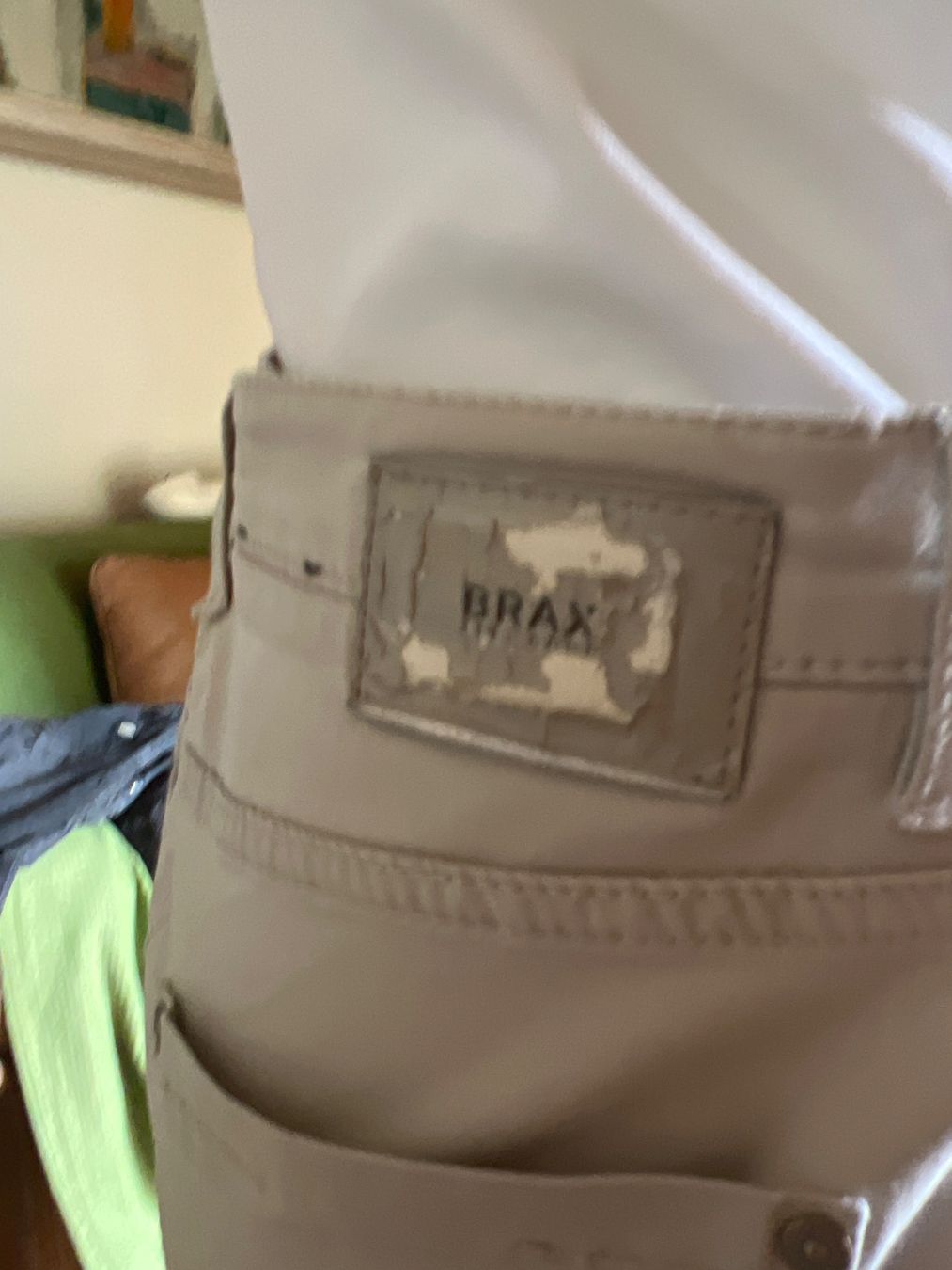 Brax Pantaloni: Brax beige klassischer langer Schnitt 38 – Usato da Bonaduz venduto da Malves10 5