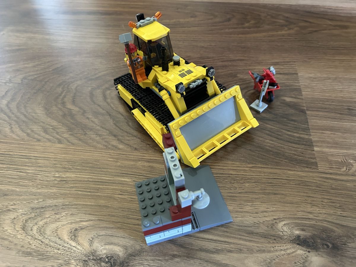 Lego Giocattoli: Lego City Bulldozer Set – Usato da Münchenbuchsee venduto da Jeff_the_Landshark 2