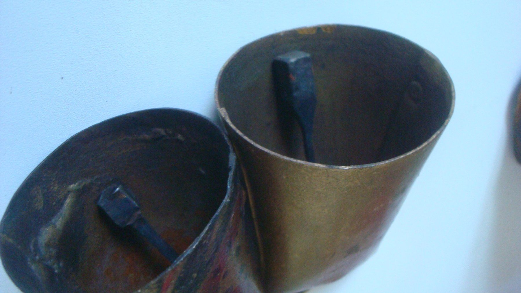 Campanacci mucche: 2 bemalte alte Glocken 8 cm – Usato da Münchenstein venduto da Pesci6 4