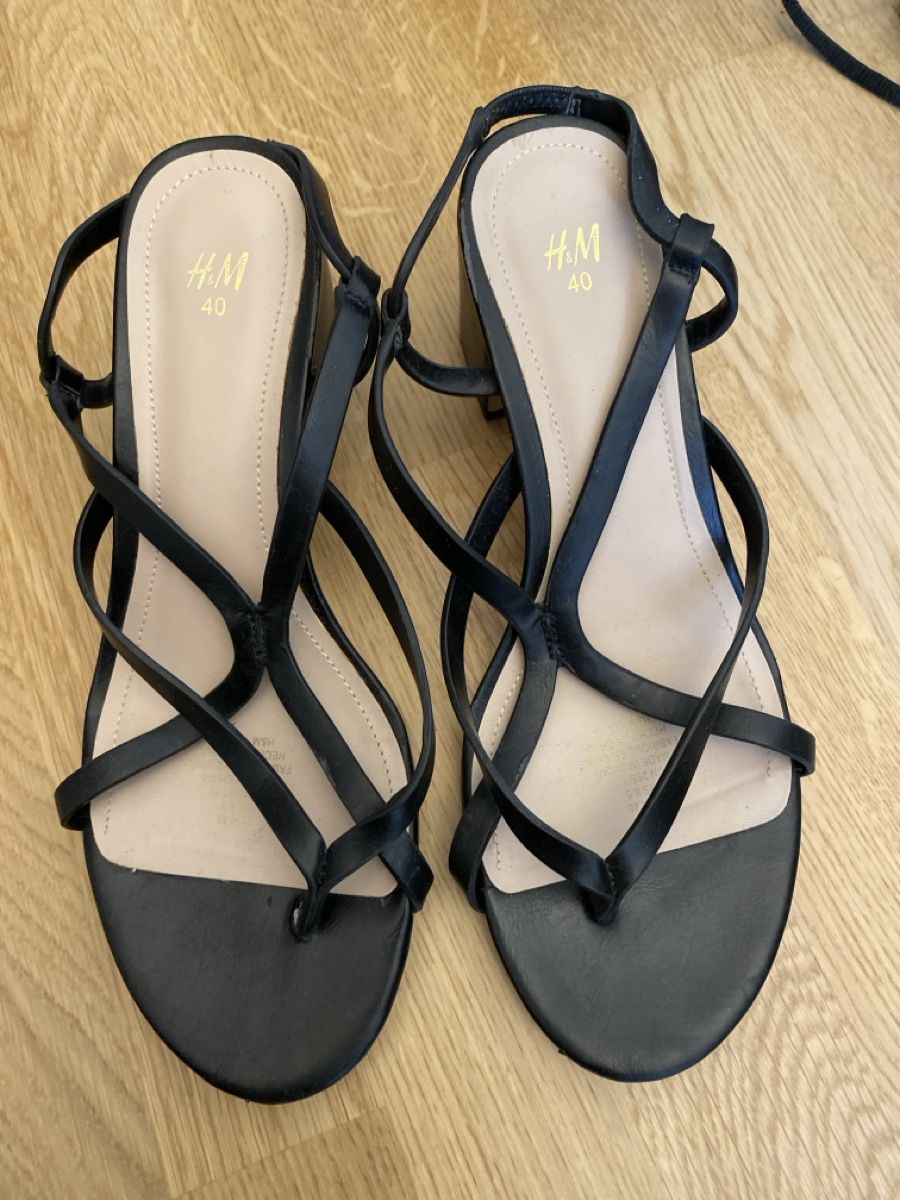 H&M Scarpe da donna: Sandalen 2x Gr.40 – Usato da Oberglatt ZH venduto da Capsici 1