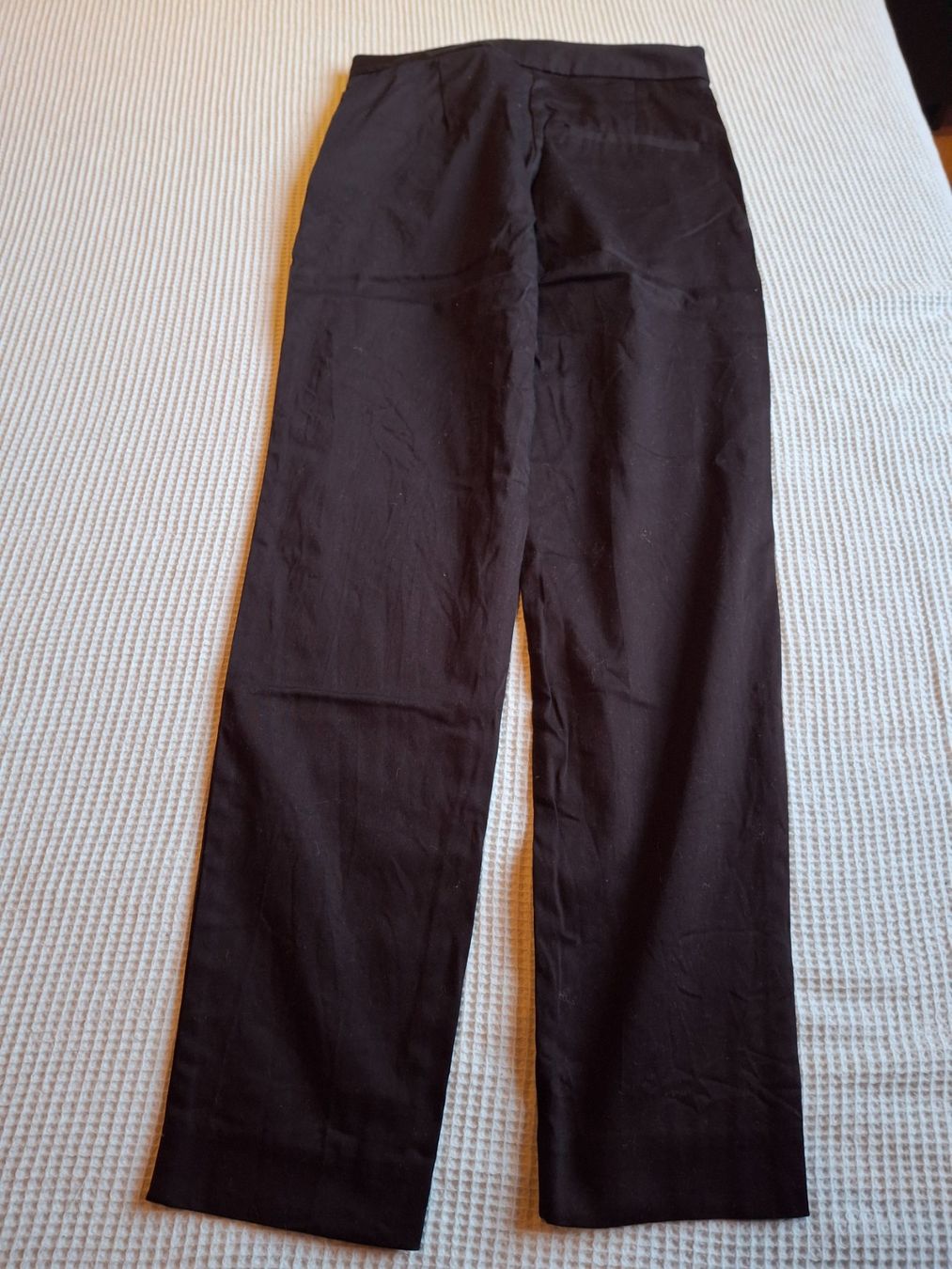H&M Pantaloni: Pantalon noir taille 34 marque H&M 98% coton – Usato da Villiers venduto da san_jn5w 7