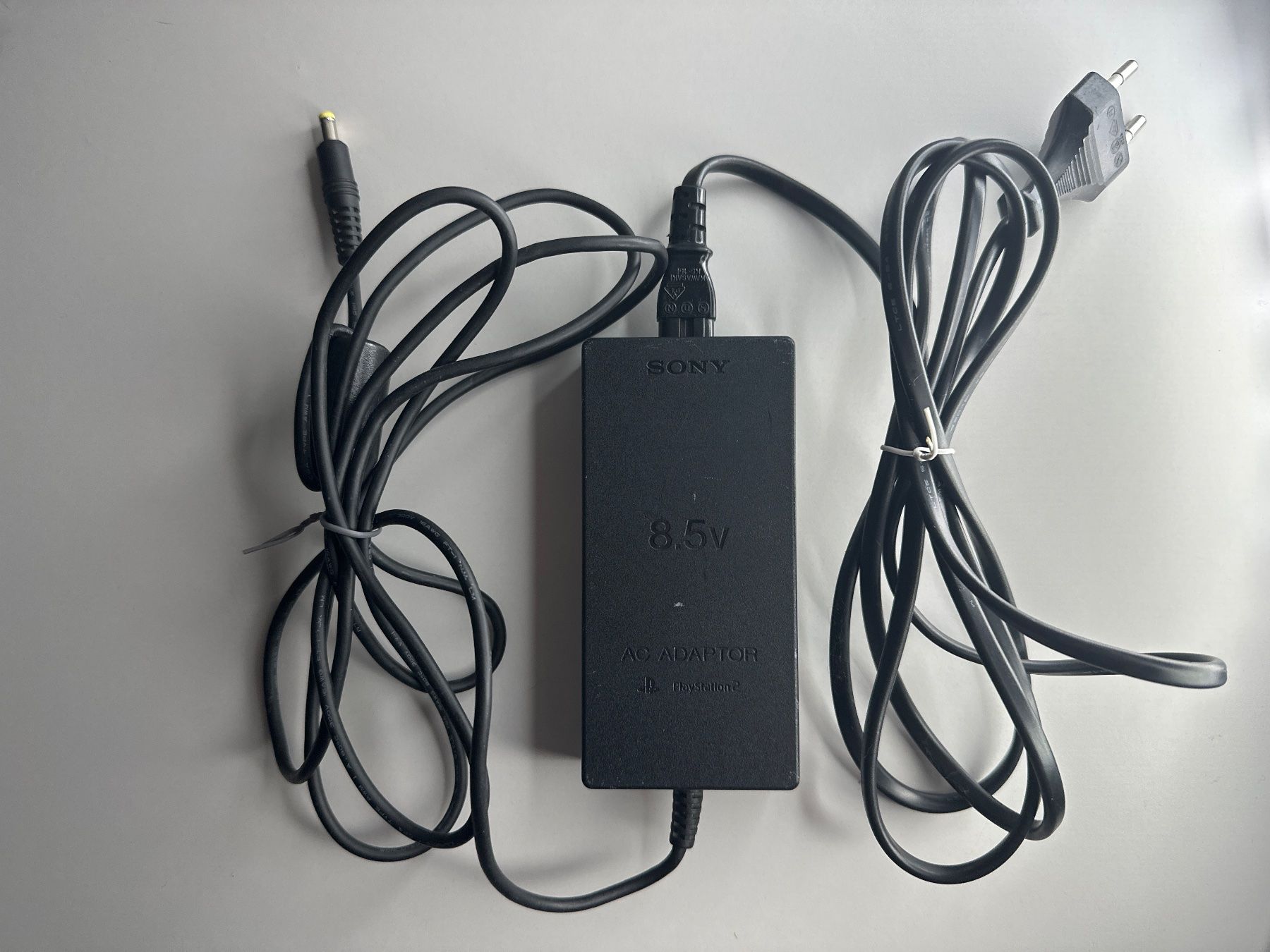 Sony Cavi: PS2 Slim Stromkabel – Usato da St.gallen venduto da taduz