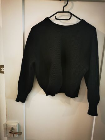 Schwarzer Strickpullover, Gr. M, ideal für den Herbst!