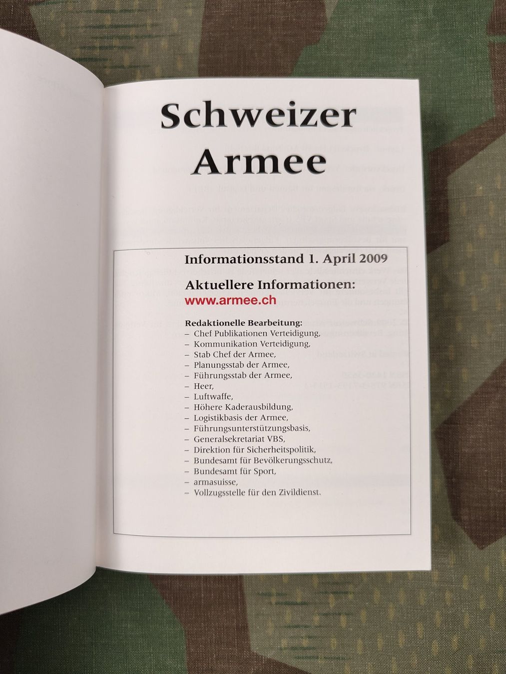 Armée suisse Uniformes: Schweizer Armee 2009 – D'occasion à Bauma par SwissMilitaria 2