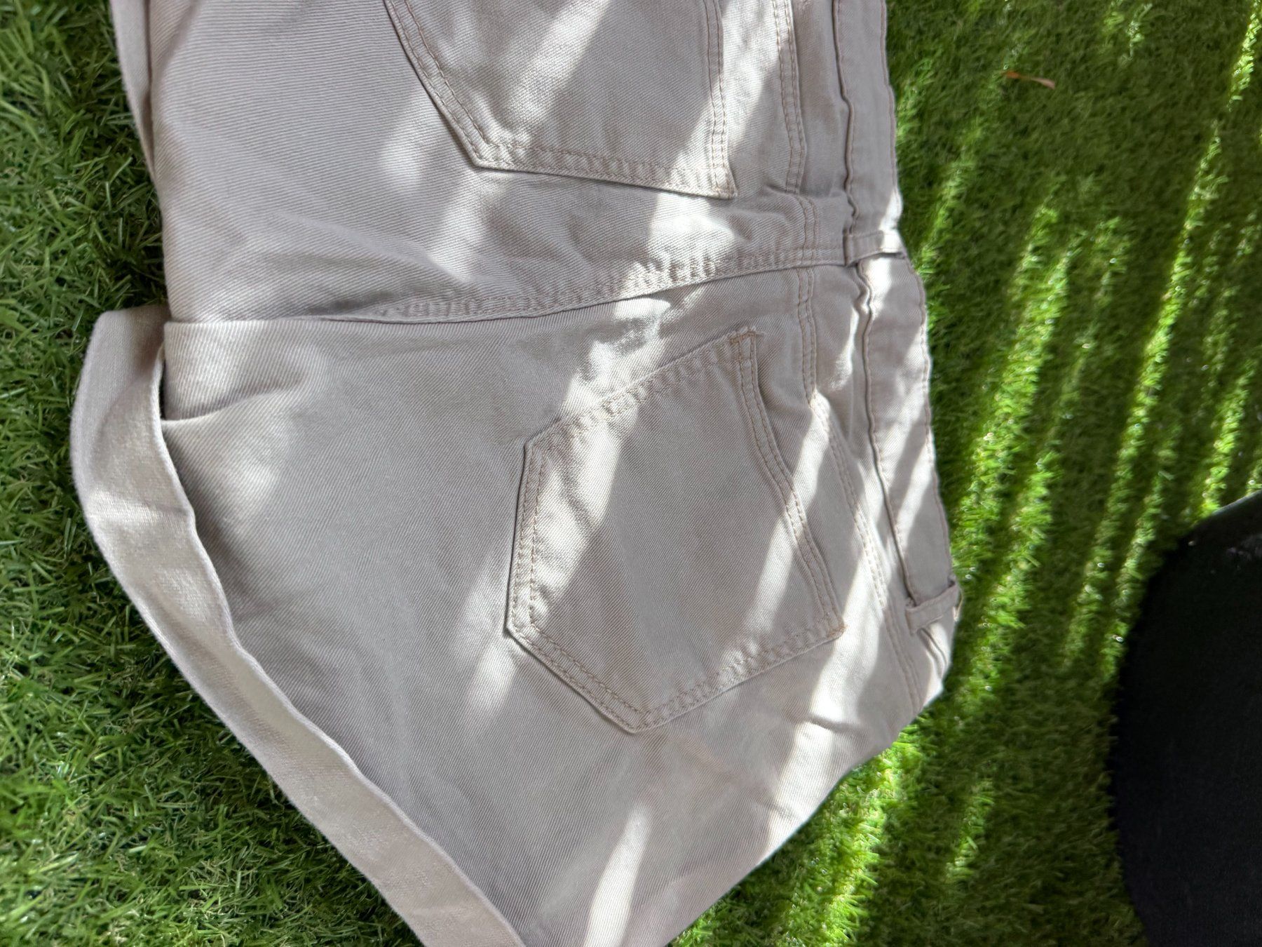H&M Pantaloni: H&M Shorts beige Grösse 34 – Usato da Riehen venduto da ann_76jw 5