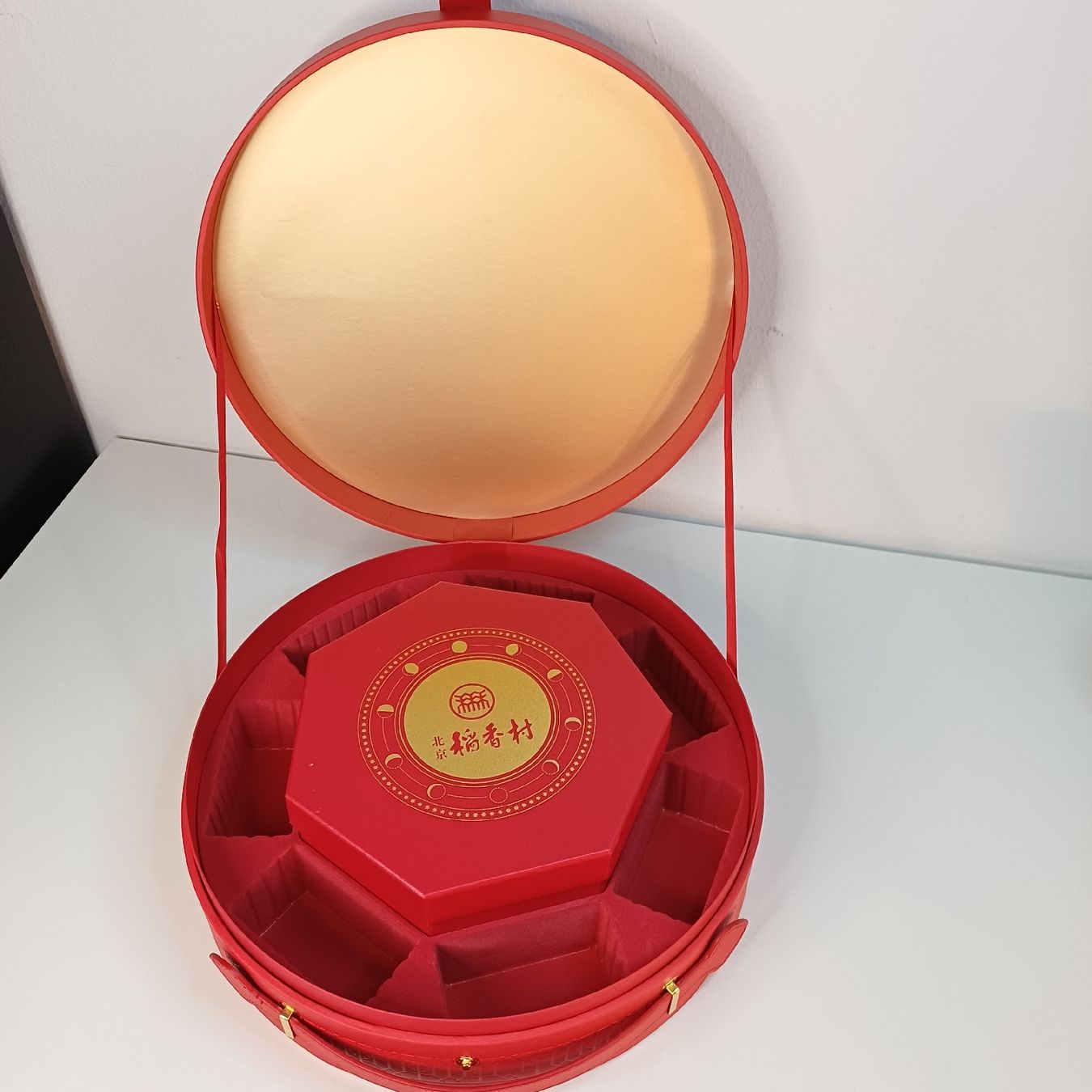 Casse di trasporto: Exklusive grosse chinesische Geschenkbox / Premium – Usato da Zürich venduto da Secondito 2