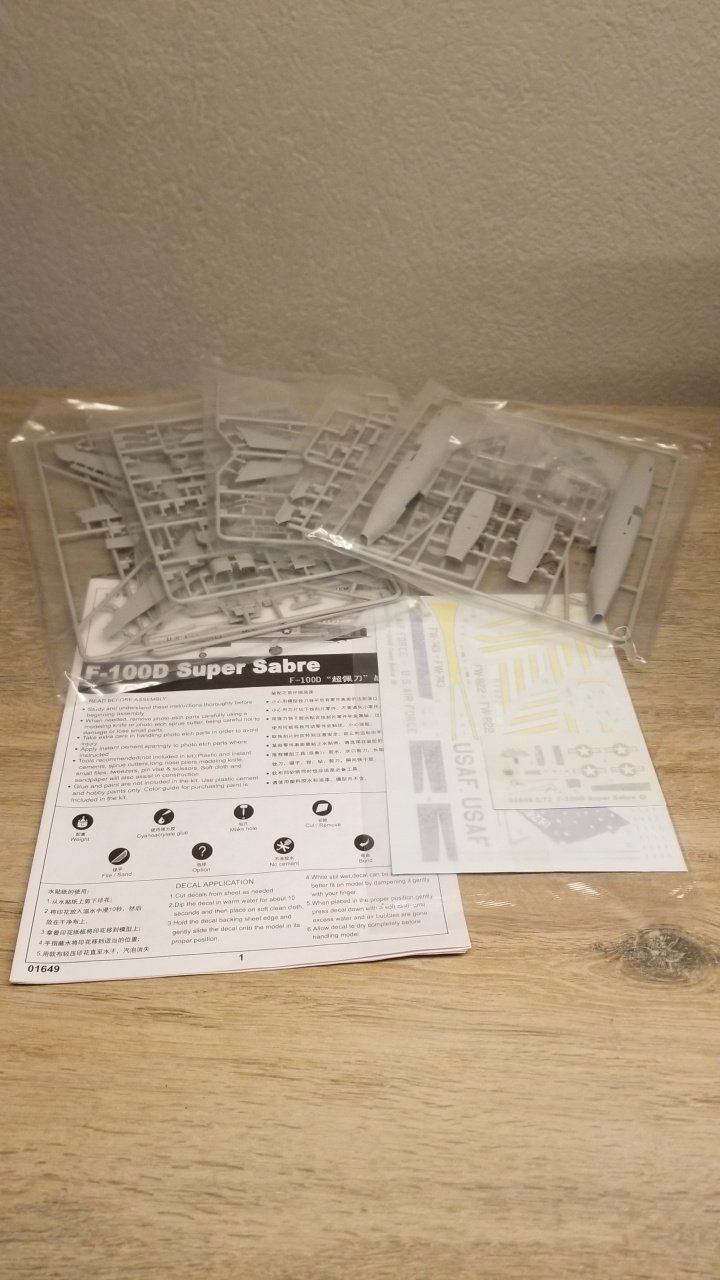 Kit di modellismo & Modellini statici: Trumpeter 01649 F-100D Super Sabre – Nuovo e nell'imballaggio originale da Schwadernau venduto da Blueray 2