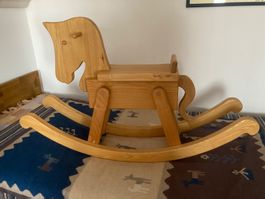 Schaukelpferd aus Holz, Handarbeit, Top Zustand