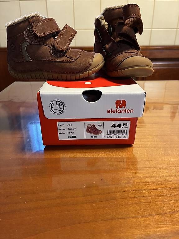 Scarpe per ragazzi: Chaussures Elephanten, utilisées 3 fois  – Usato da Châtel-Montsalvens venduto da sosso08