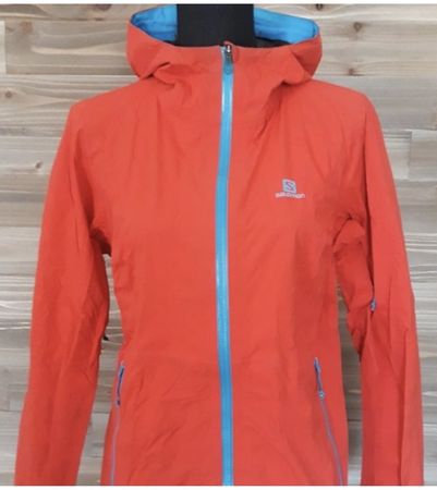 Regen Jacke Gr.S Neu aber rechter Ärmel von Sonne verfärbt