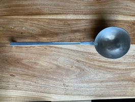 Alte Schöpfkelle / Suppenkelle aus Aluminium