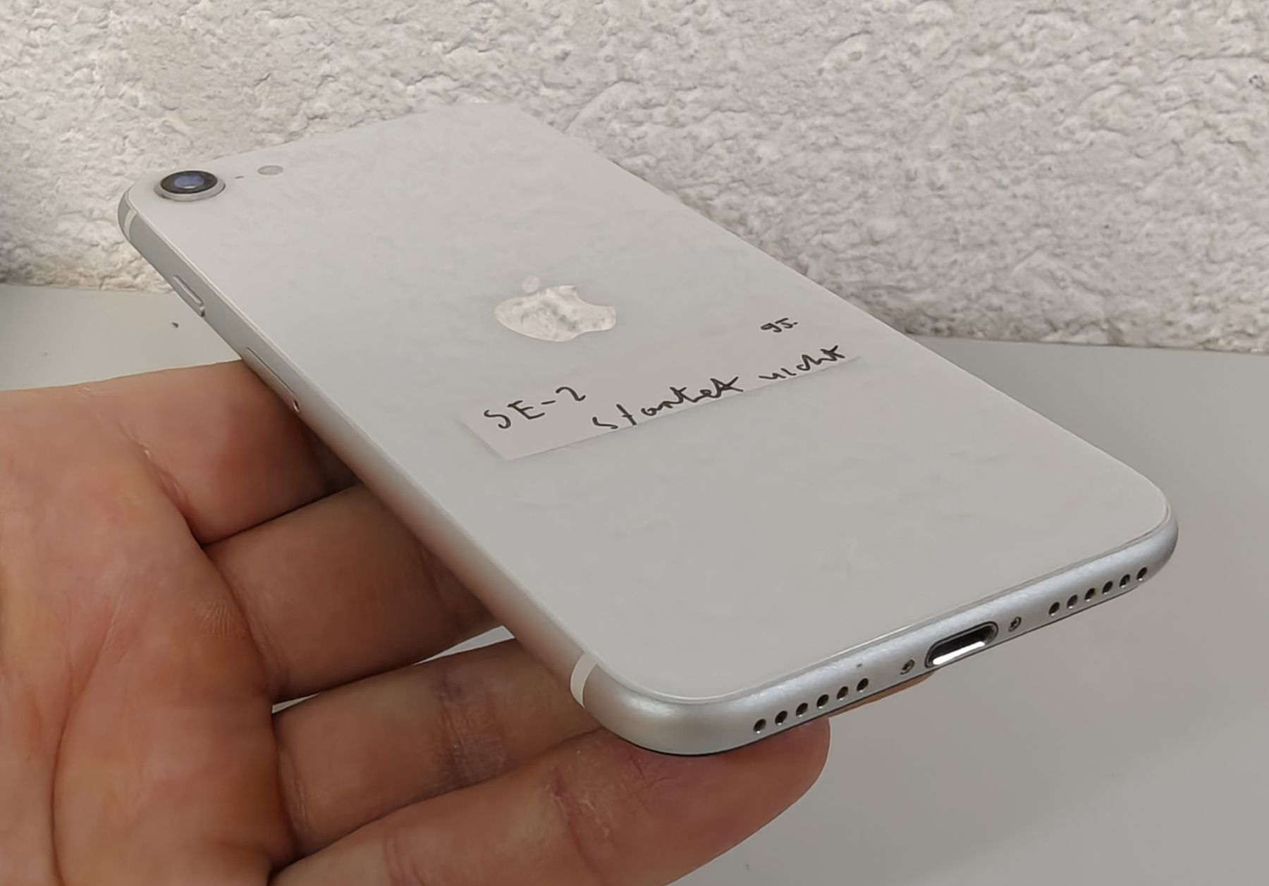 Apple Telefoni cellulari / Smartphones: iPhone SE 2020 Weiss – Difettoso da Ehrendingen venduto da Rocky985 2