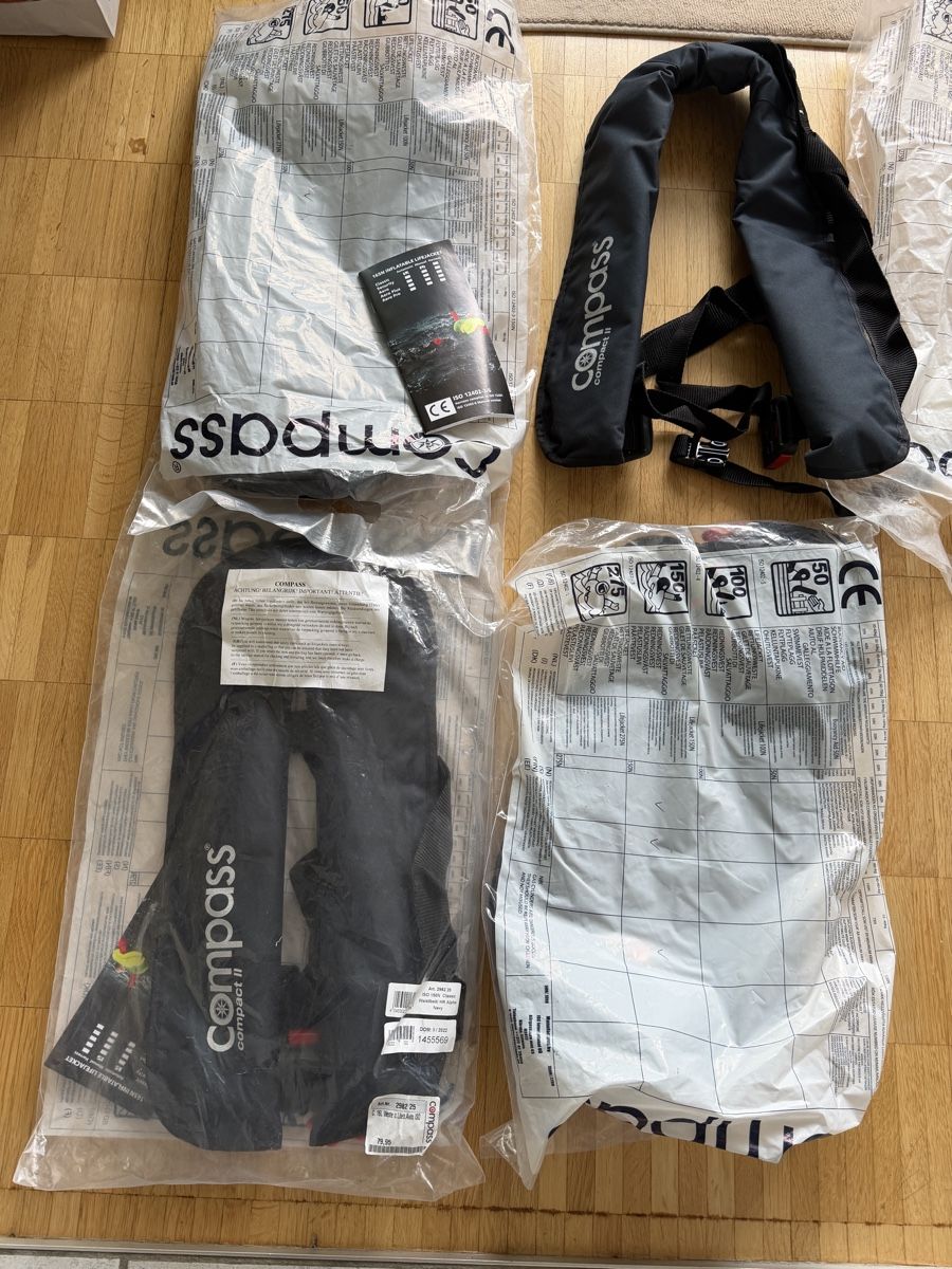 Giubbotti di salvataggio: 4 Compass 165N Rettungsweste Automatic Harness neu – Nuovo e nell'imballaggio originale da Küsnacht ZH venduto da inaZH 3