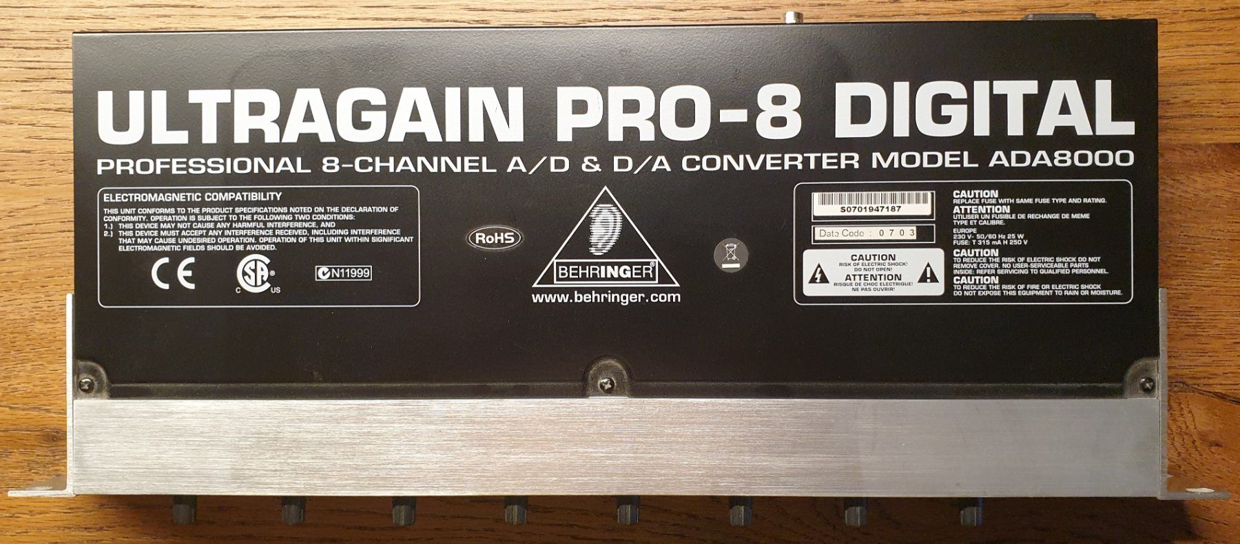 Behringer Amplificatori: Ultragain Pro-8 Digital – Nuovo (secondo la descrizione) da Recherswil venduto da bass-ted 1