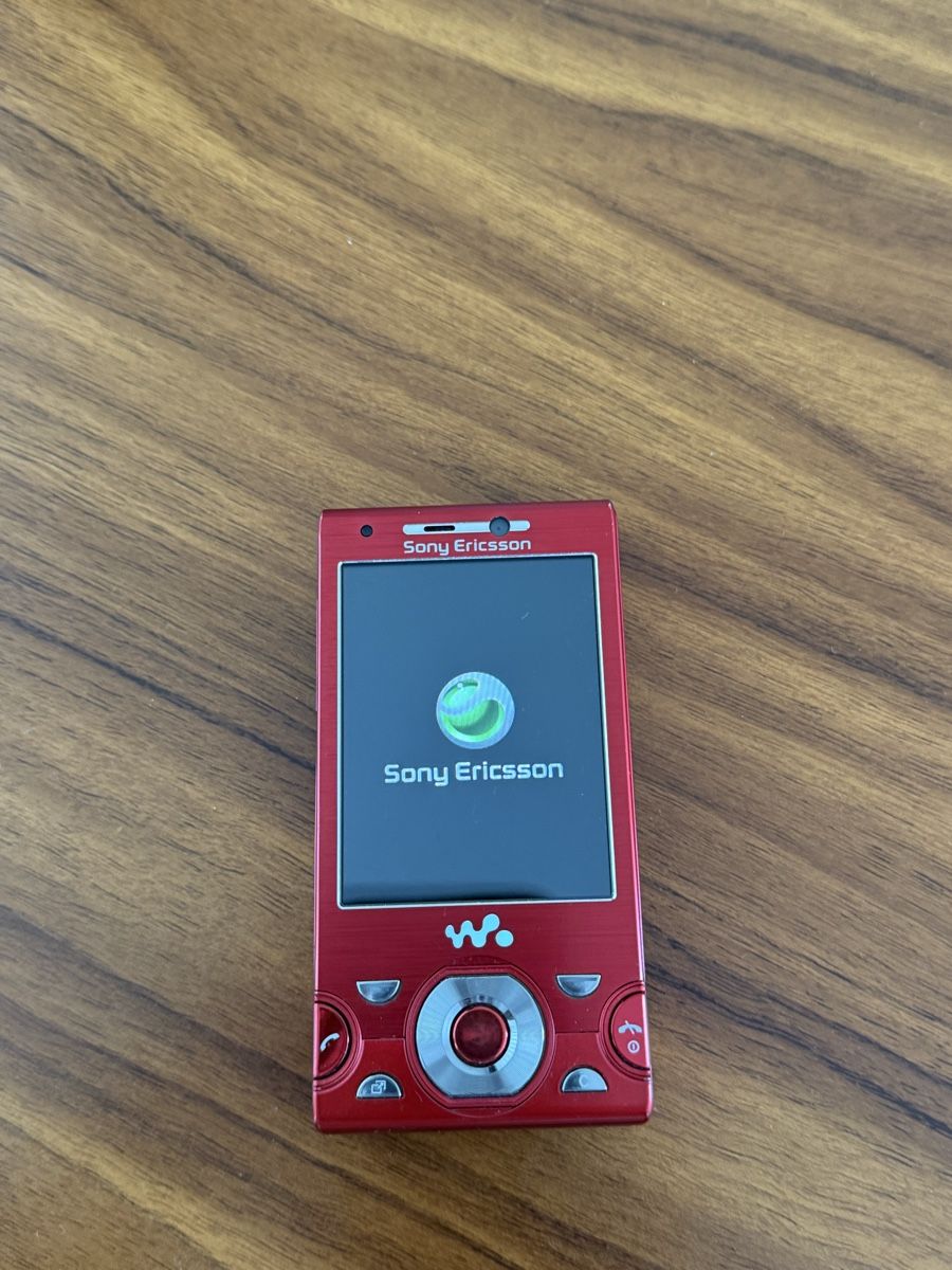 Ericsson Telefoni cellulari / Smartphones: Sony Ericsson w995 – Usato da Thun venduto da Leosgarage 1