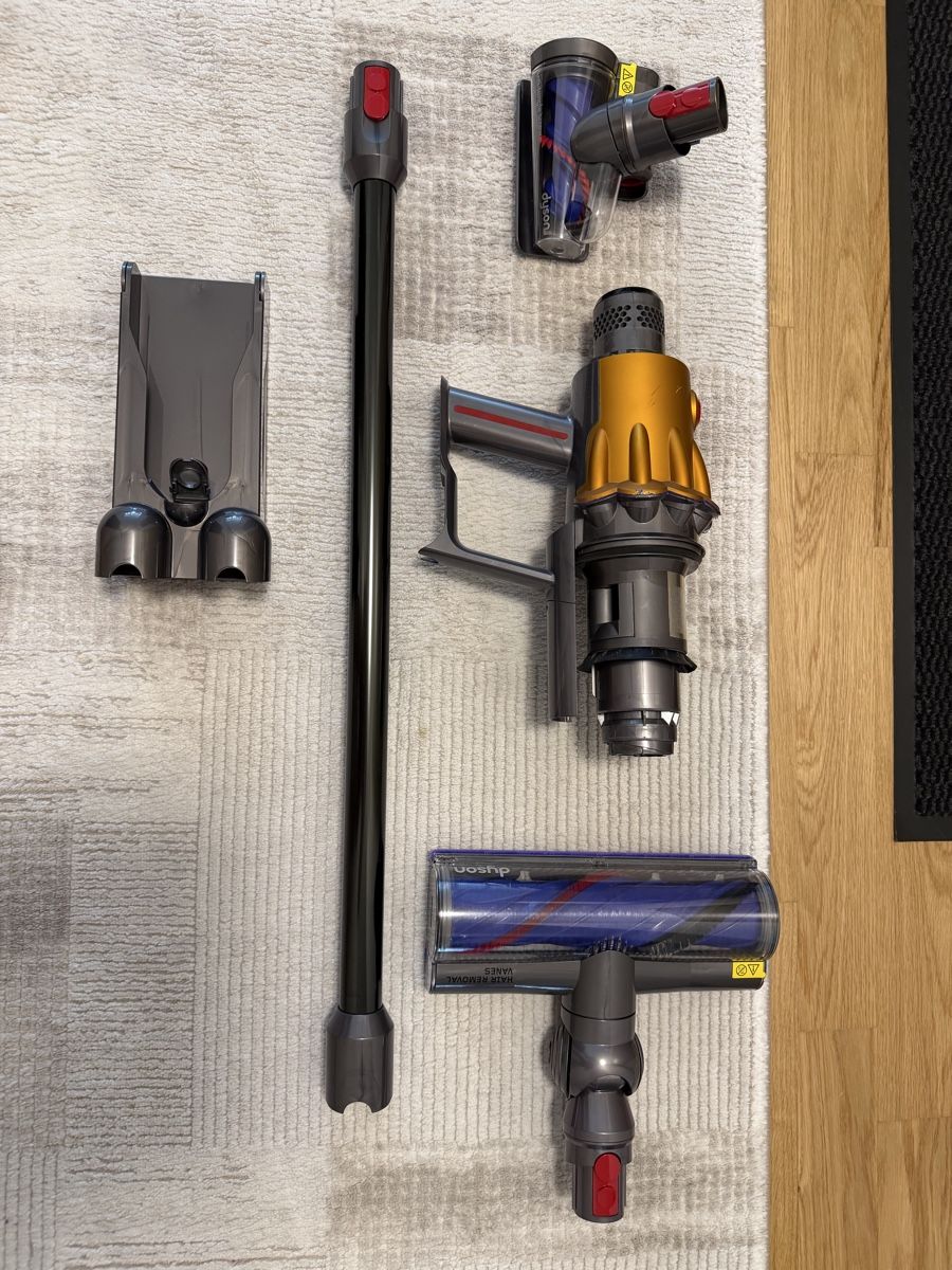 Dyson Aspirapolveri & Accessori: Dyson V12  – Usato da Meyrin venduto da SA_3006